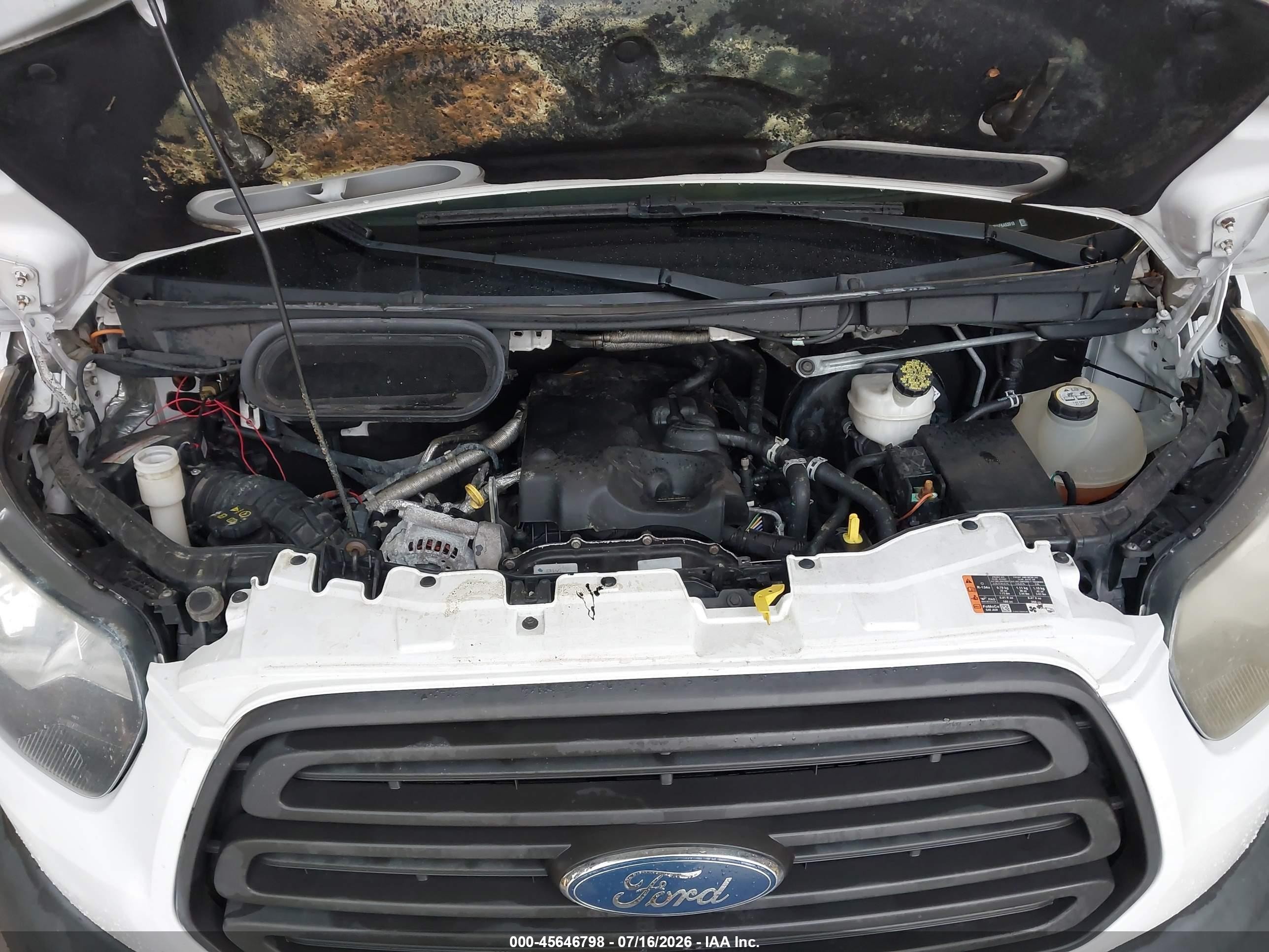 2015 Ford Transit-150   White vin: 1FTNE1ZV1FKA53010