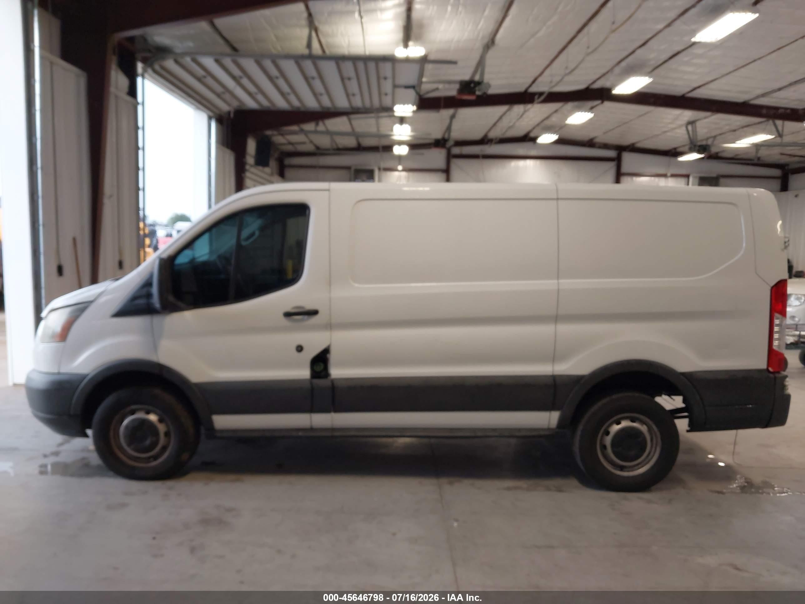 2015 Ford Transit-150   White vin: 1FTNE1ZV1FKA53010