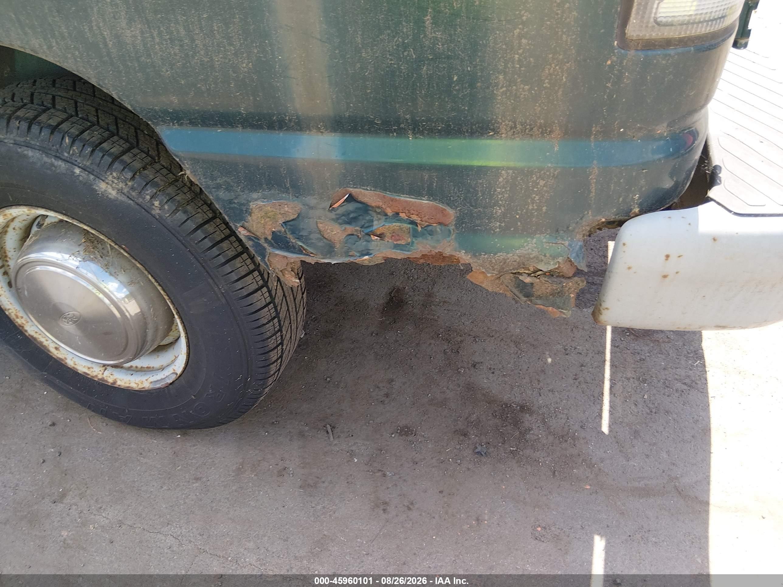 1999 Ford E-250 Commercial Green vin: 1FTNE2421XHC33363
