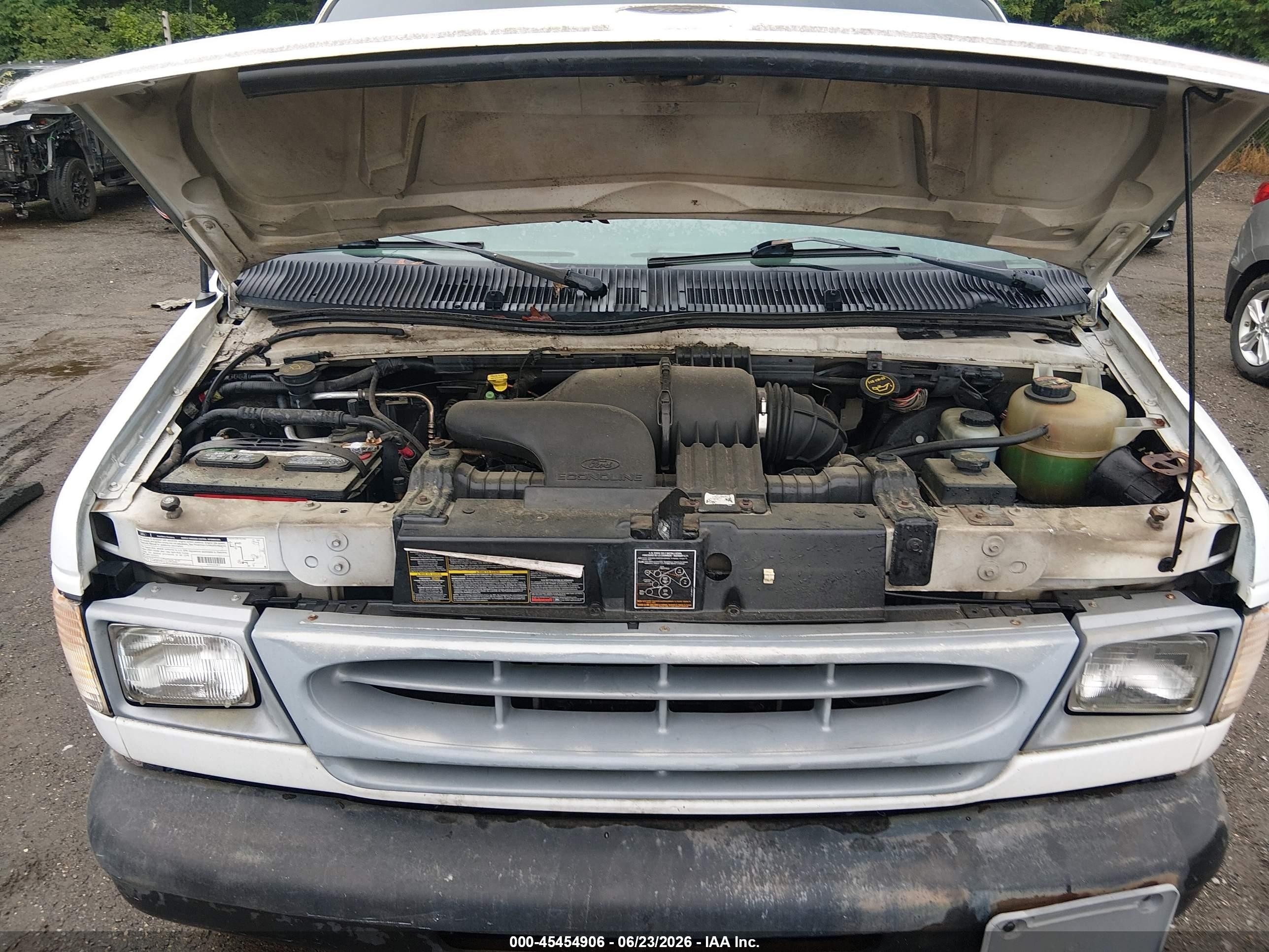 2001 Ford E-250 Commercial Белый vin: 1FTNE24221HA26486