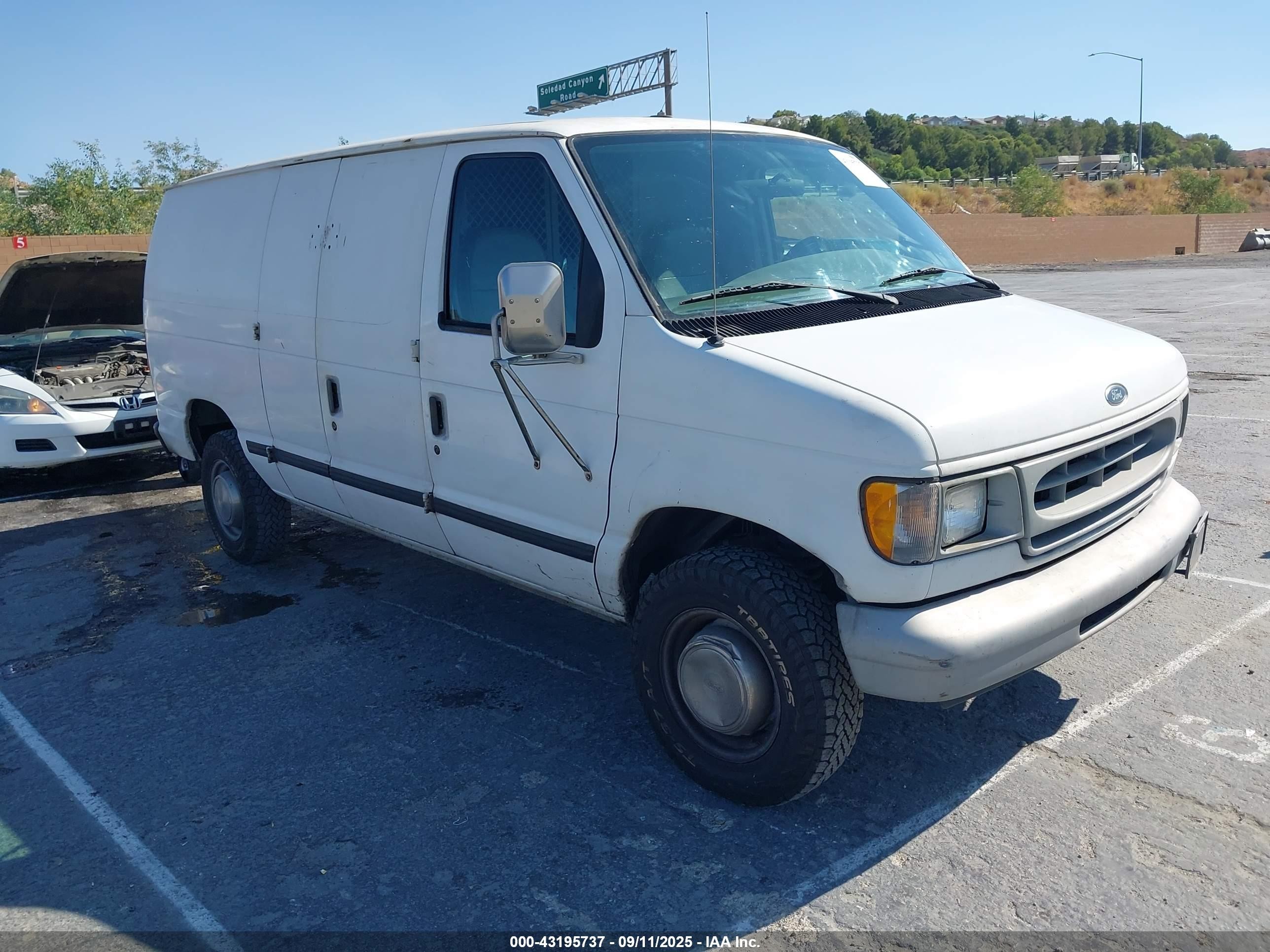 1998 Ford E-250 Commercial White vin: 1FTNE2426WHB91156