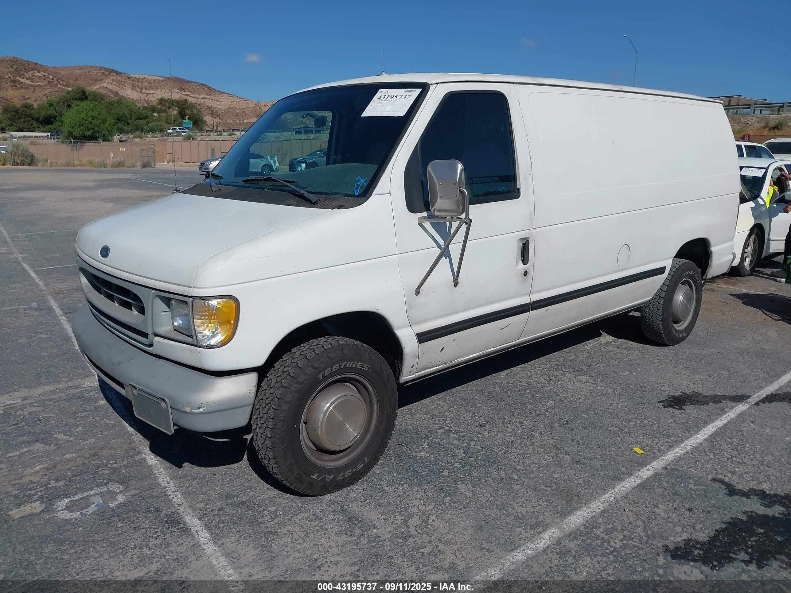 1998 Ford E-250 Commercial White vin: 1FTNE2426WHB91156