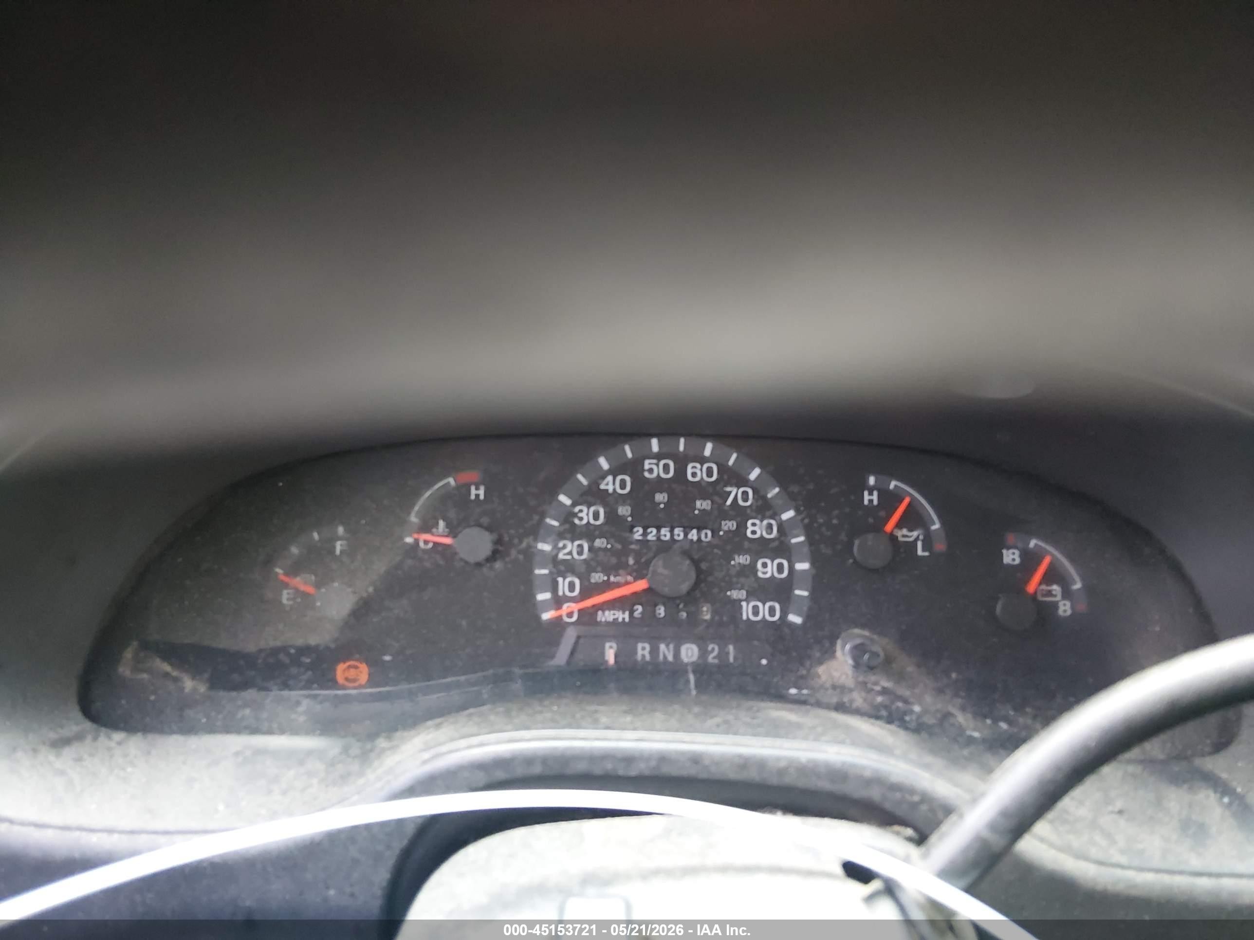 2003 Ford E-250 Commercial Silver vin: 1FTNE24273HB34623