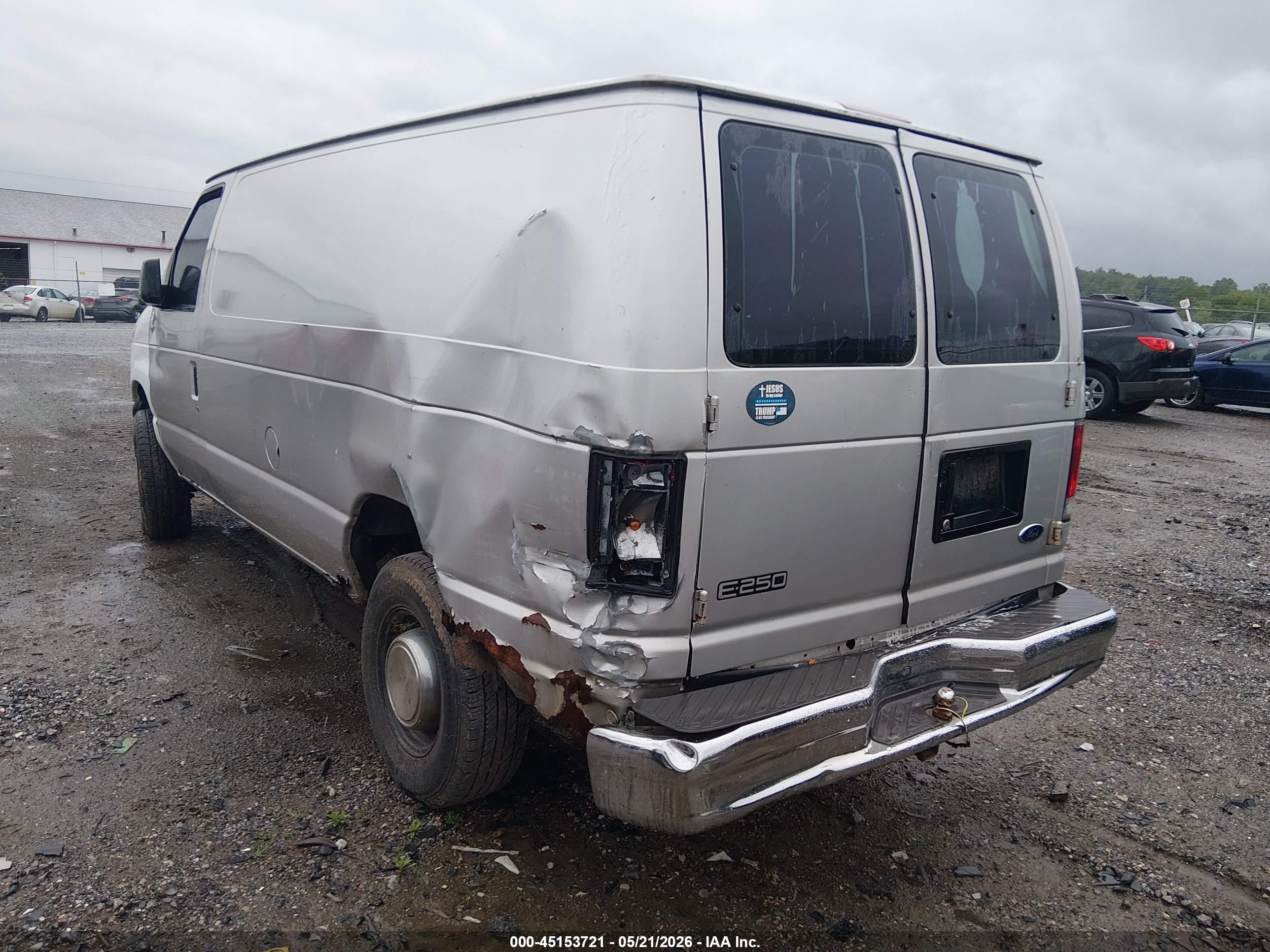 2003 Ford E-250 Commercial Silver vin: 1FTNE24273HB34623