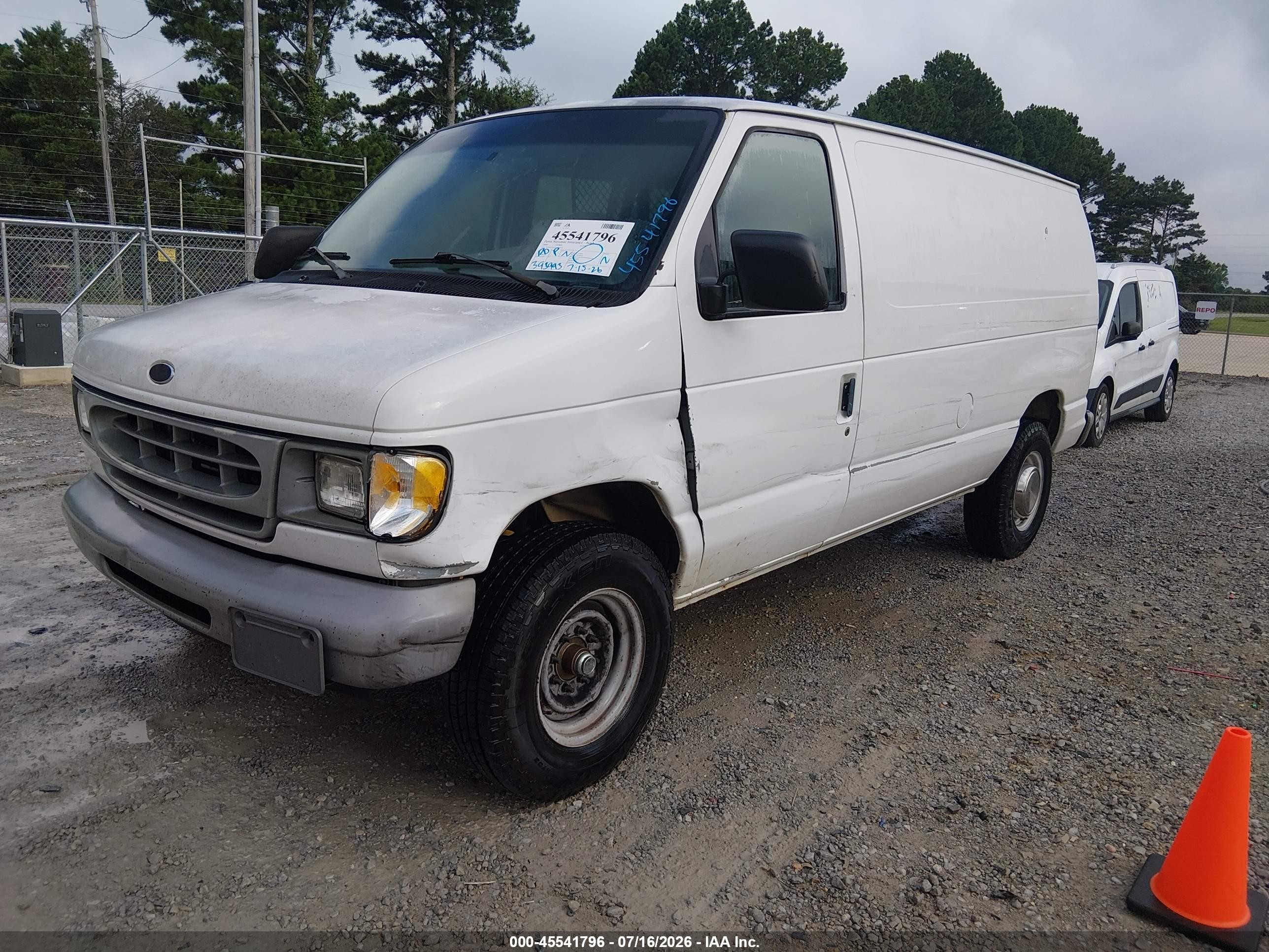 2000 Ford E-250 Commercial White vin: 1FTNE2428YHA09122