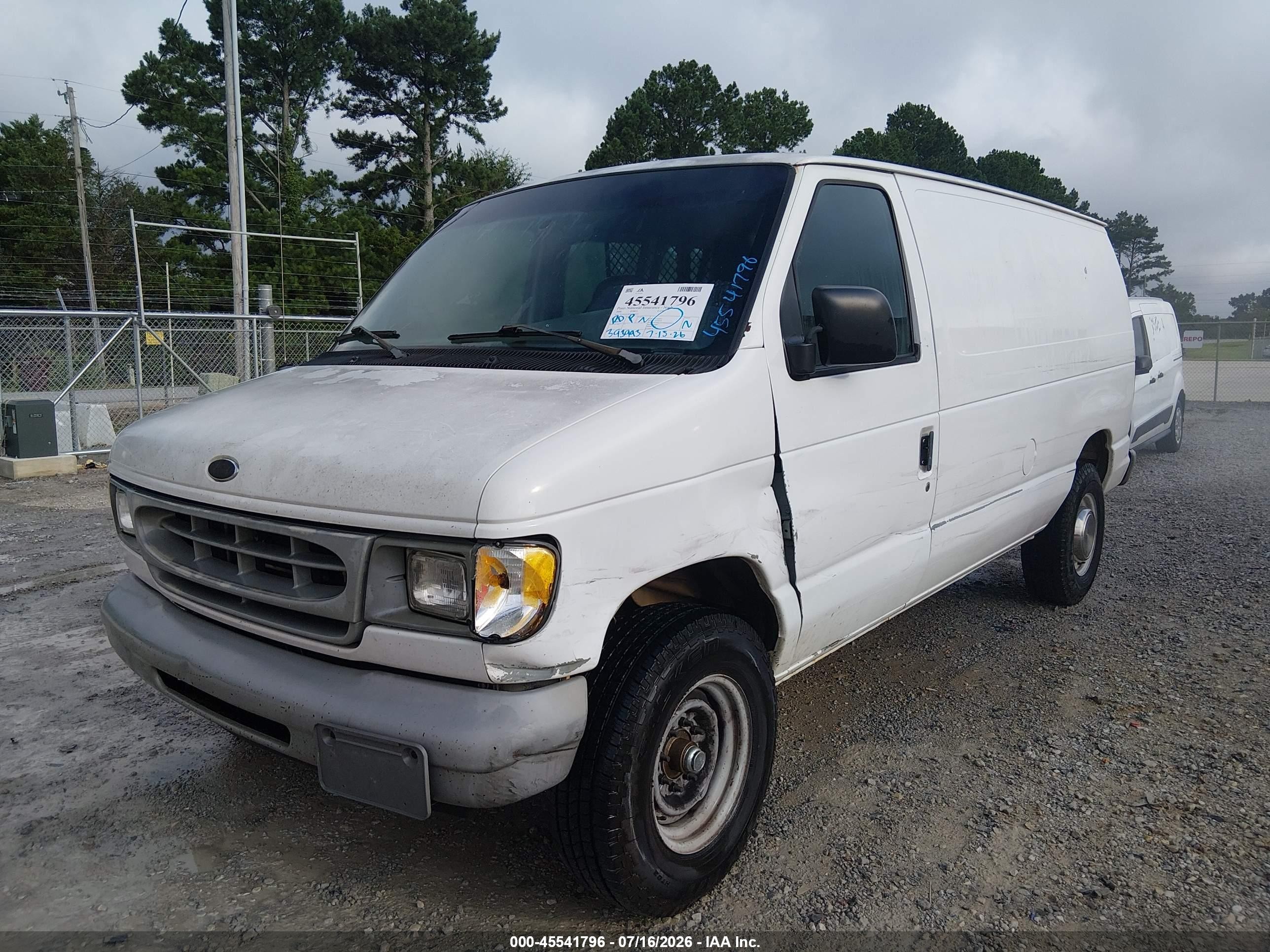 2000 Ford E-250 Commercial White vin: 1FTNE2428YHA09122