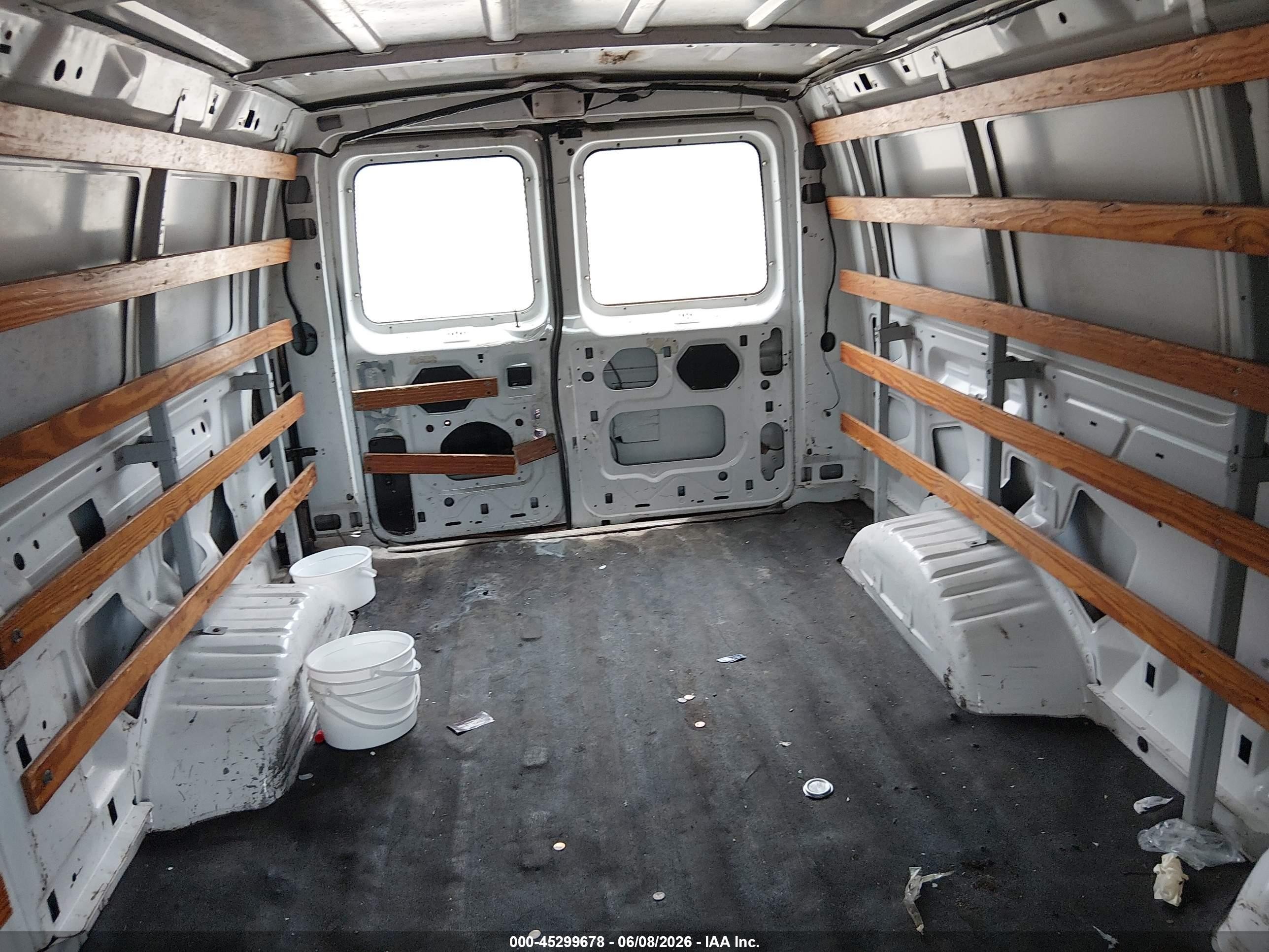 2001 Ford E-250 Commercial White vin: 1FTNE24291HB01829
