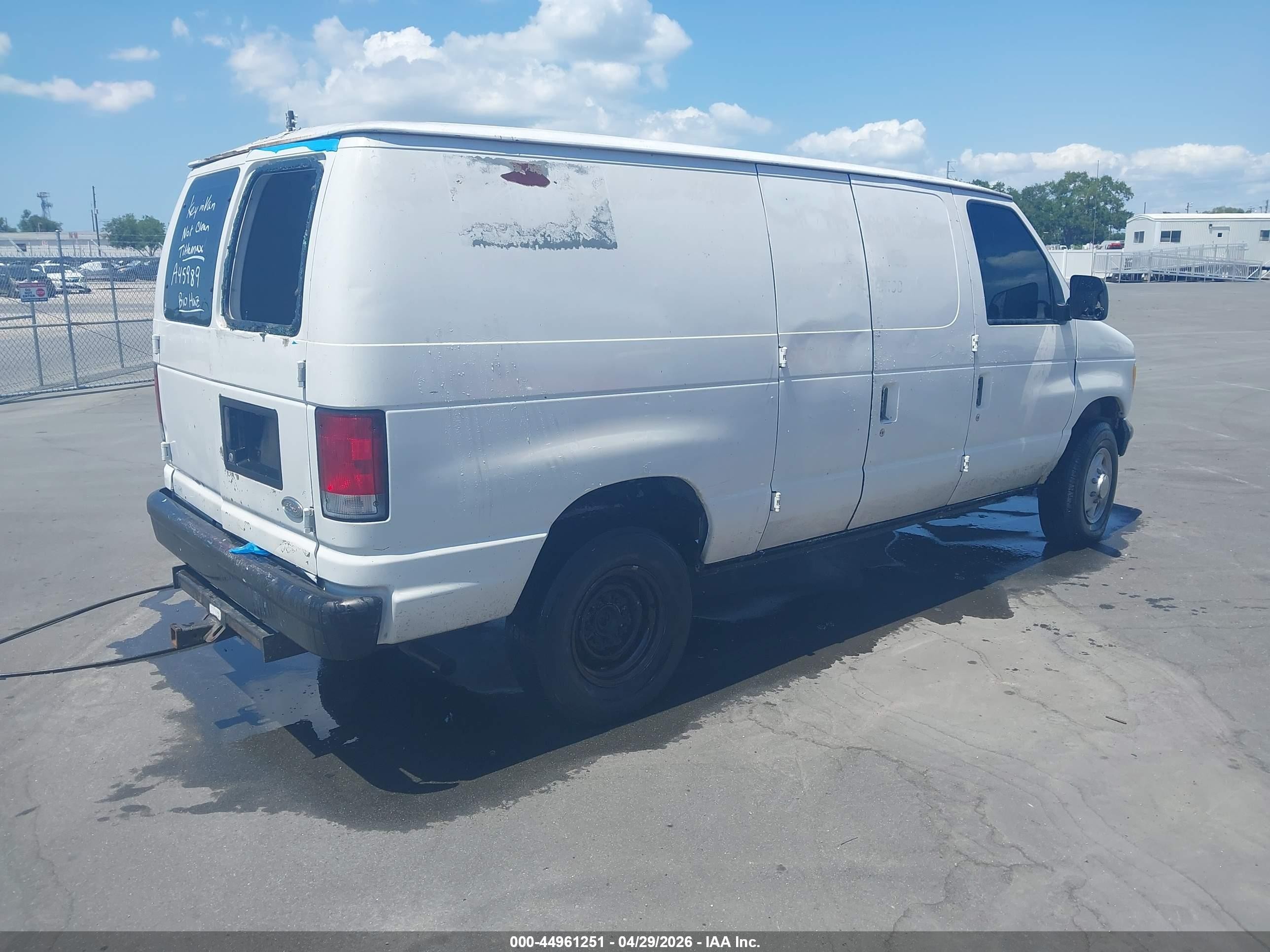 2000 Ford E-250 Commercial White vin: 1FTNE242XYHA45989
