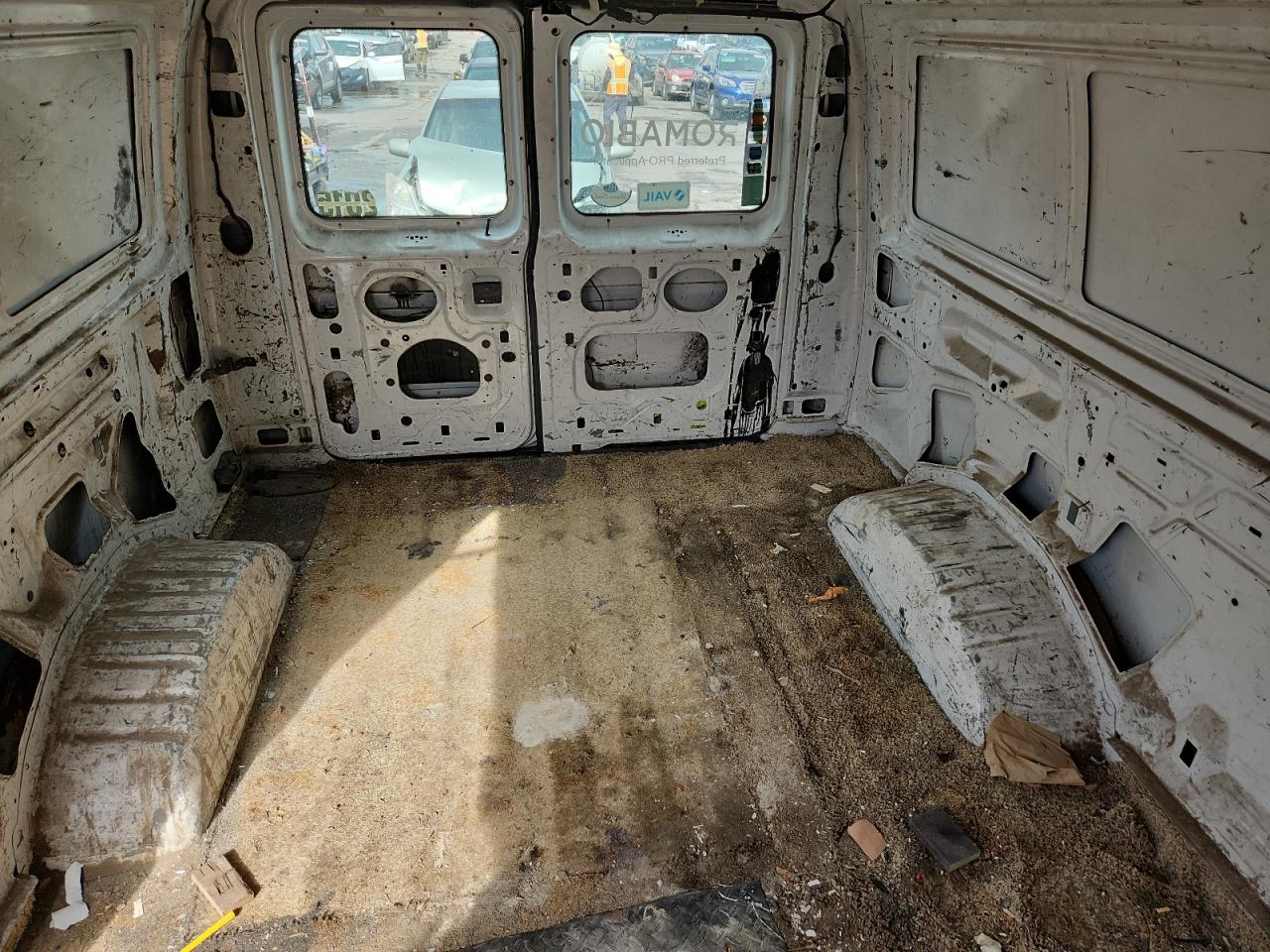 2001 Ford Econoline E250 Van White vin: 1FTNE24L01HB04904