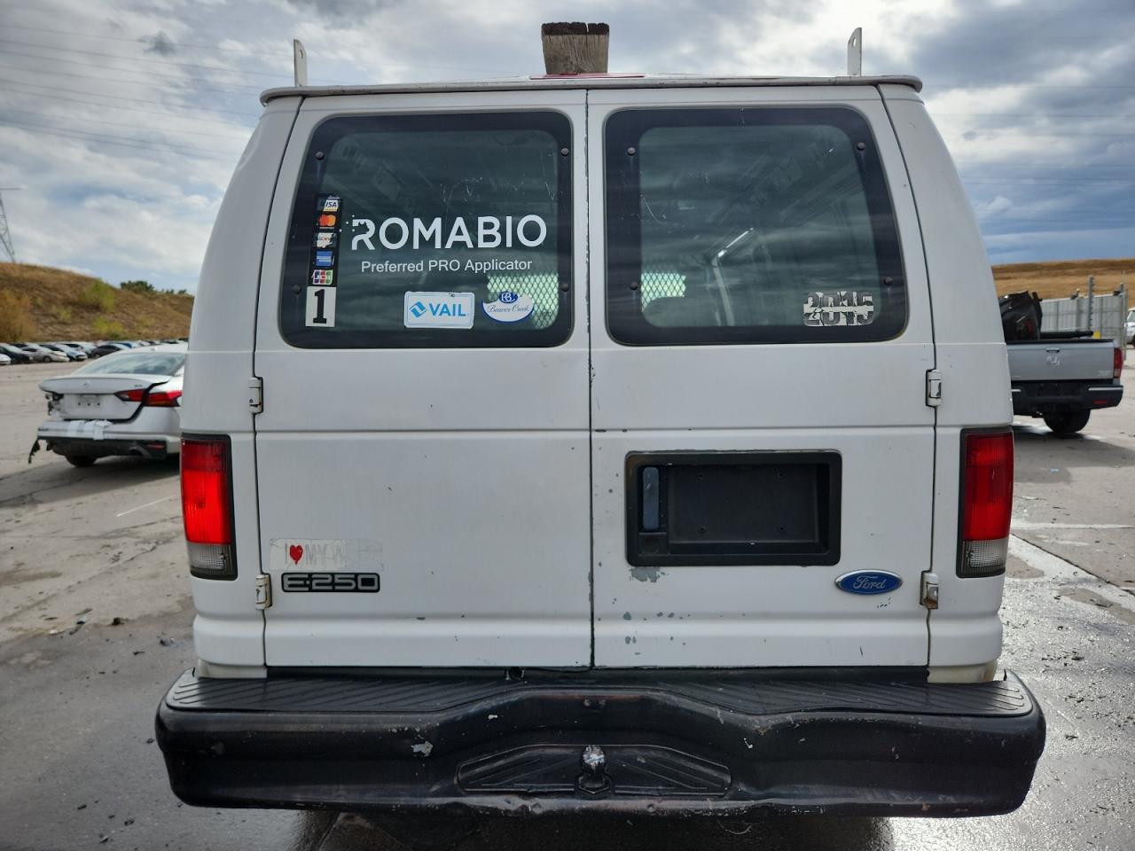 2001 Ford Econoline E250 Van White vin: 1FTNE24L01HB04904