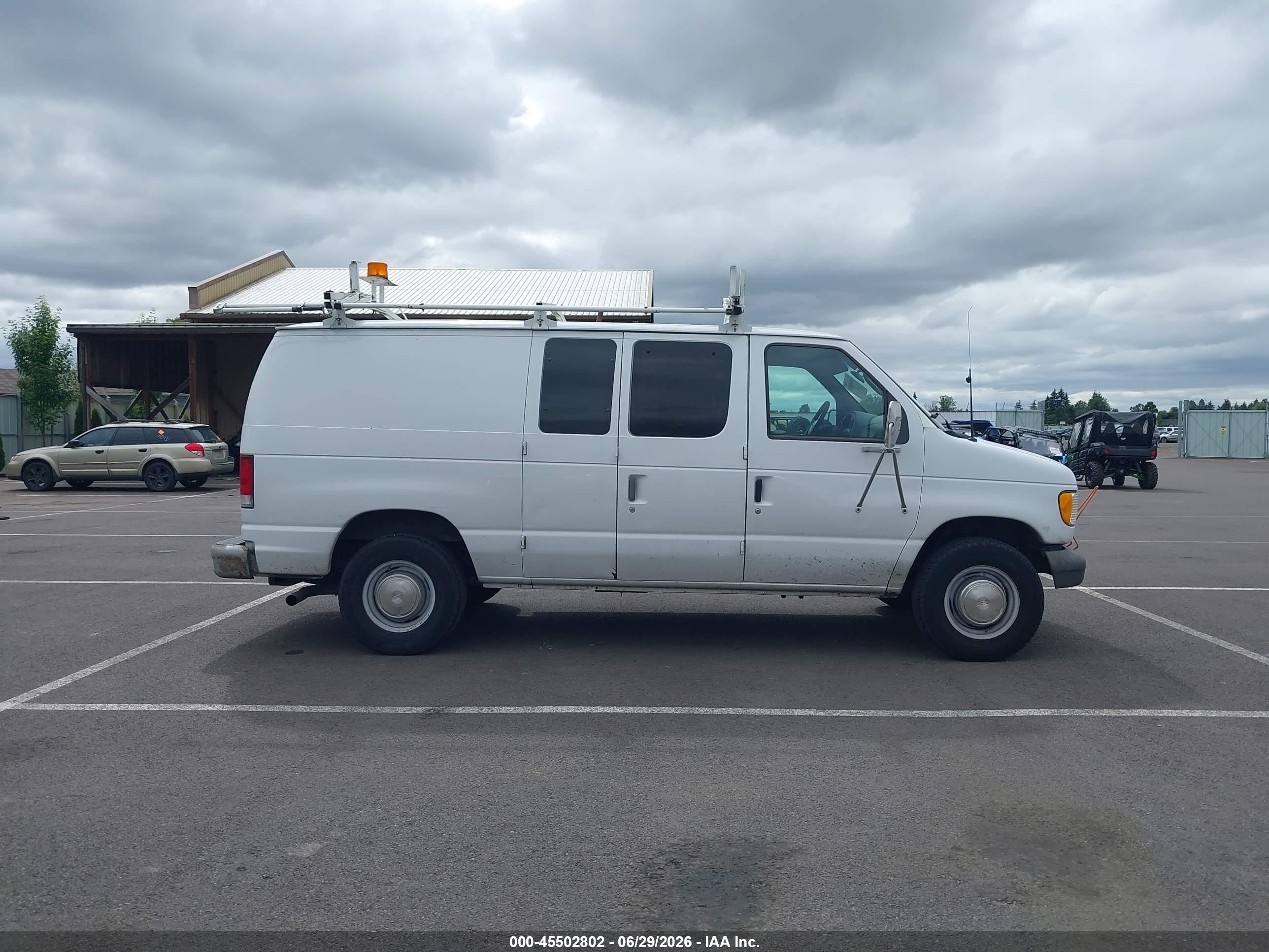 2002 Ford E-250 Commercial/recreational White vin: 1FTNE24L02HB36723