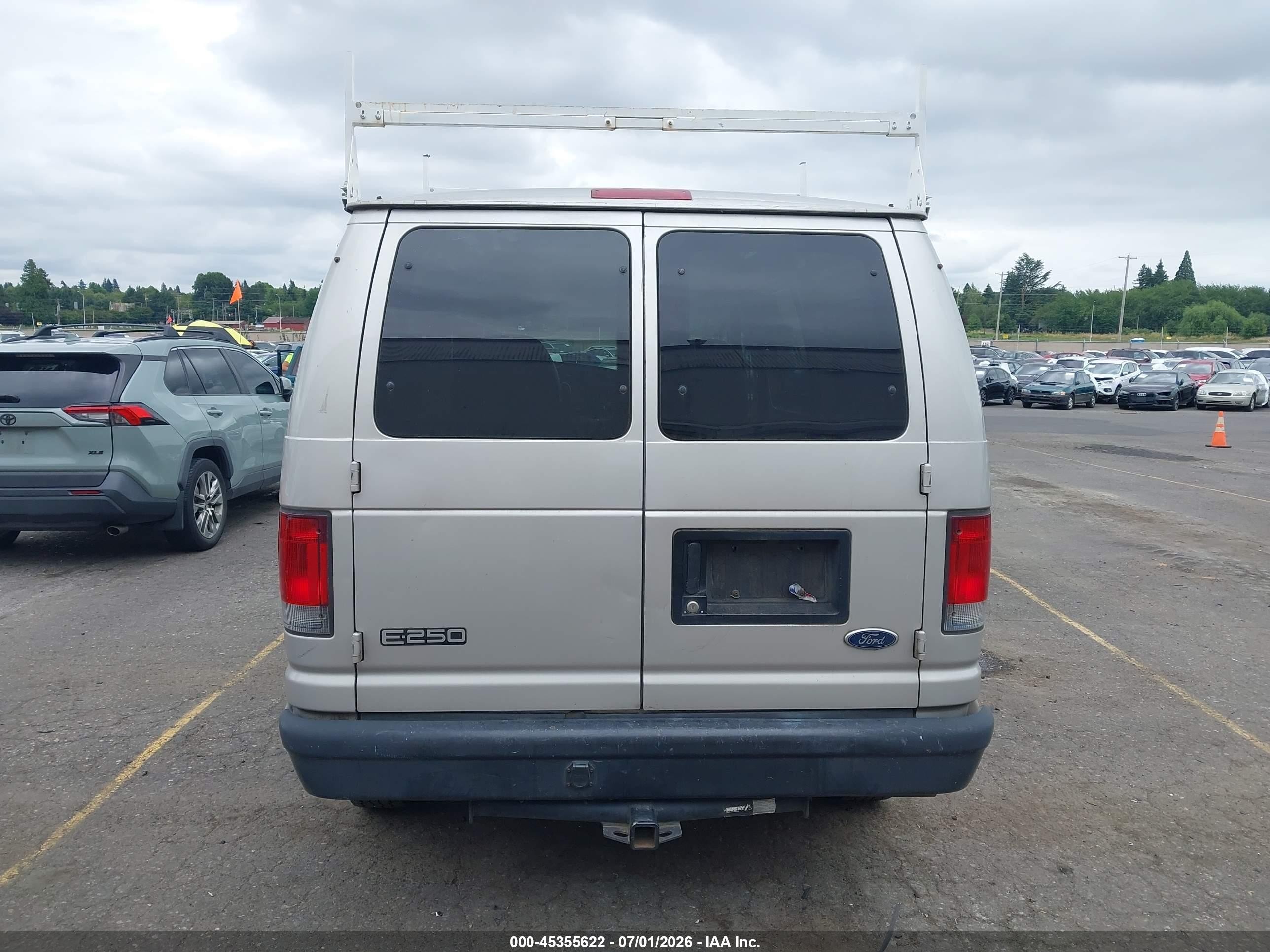 2003 Ford E-250 Commercial/recreational Silver vin: 1FTNE24L03HA83331