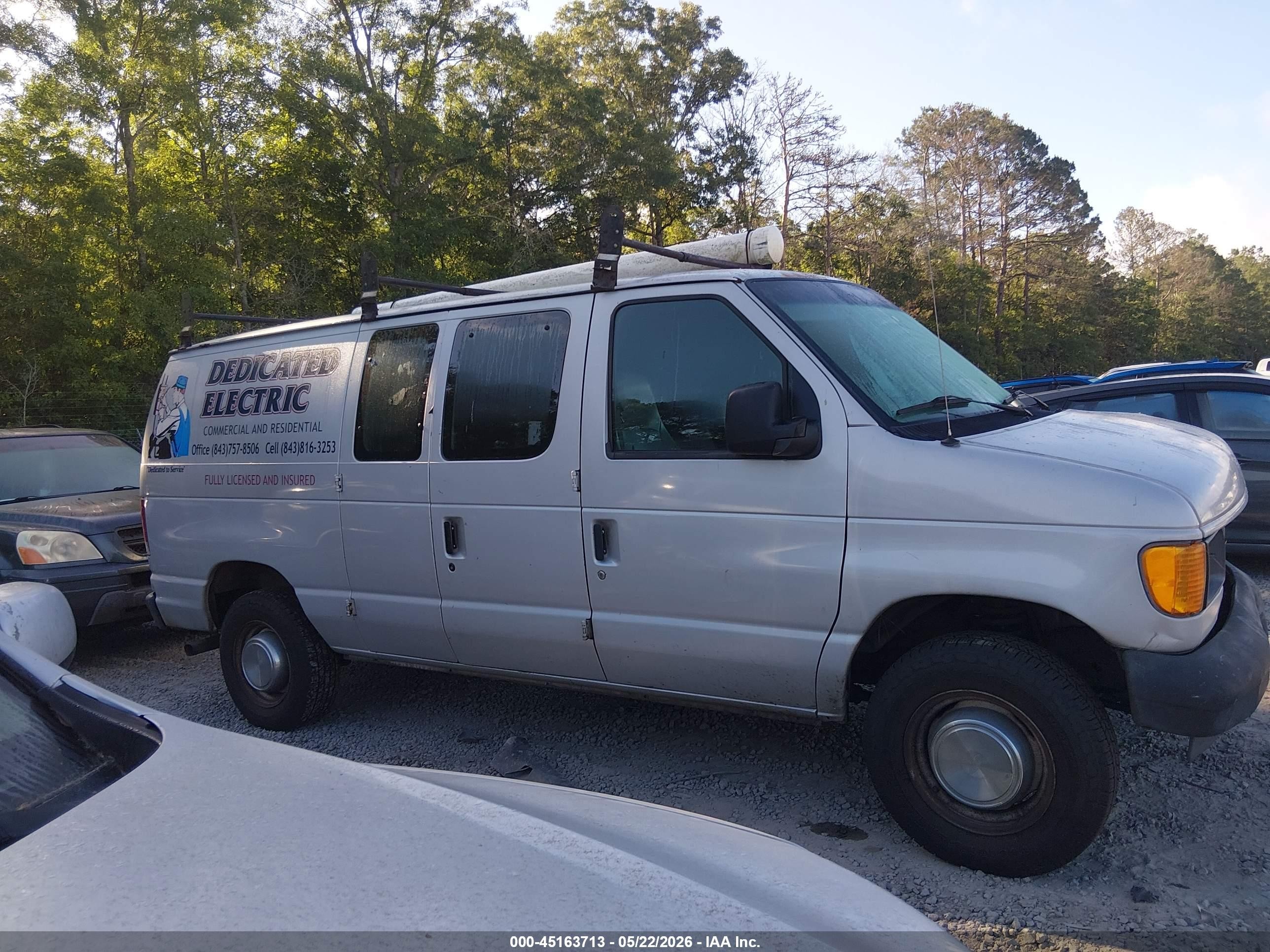 2004 Ford E-250 Commercial/recreational Silver vin: 1FTNE24L04HA55983