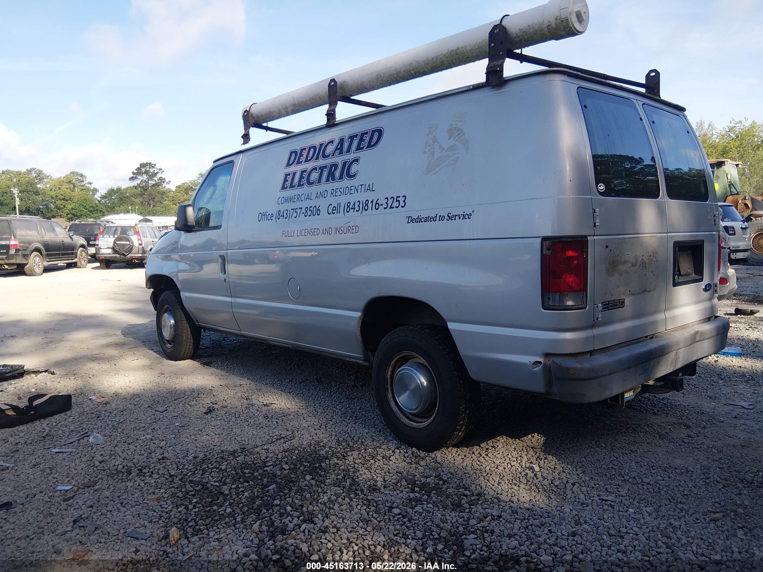 2004 Ford E-250 Commercial/recreational Silver vin: 1FTNE24L04HA55983