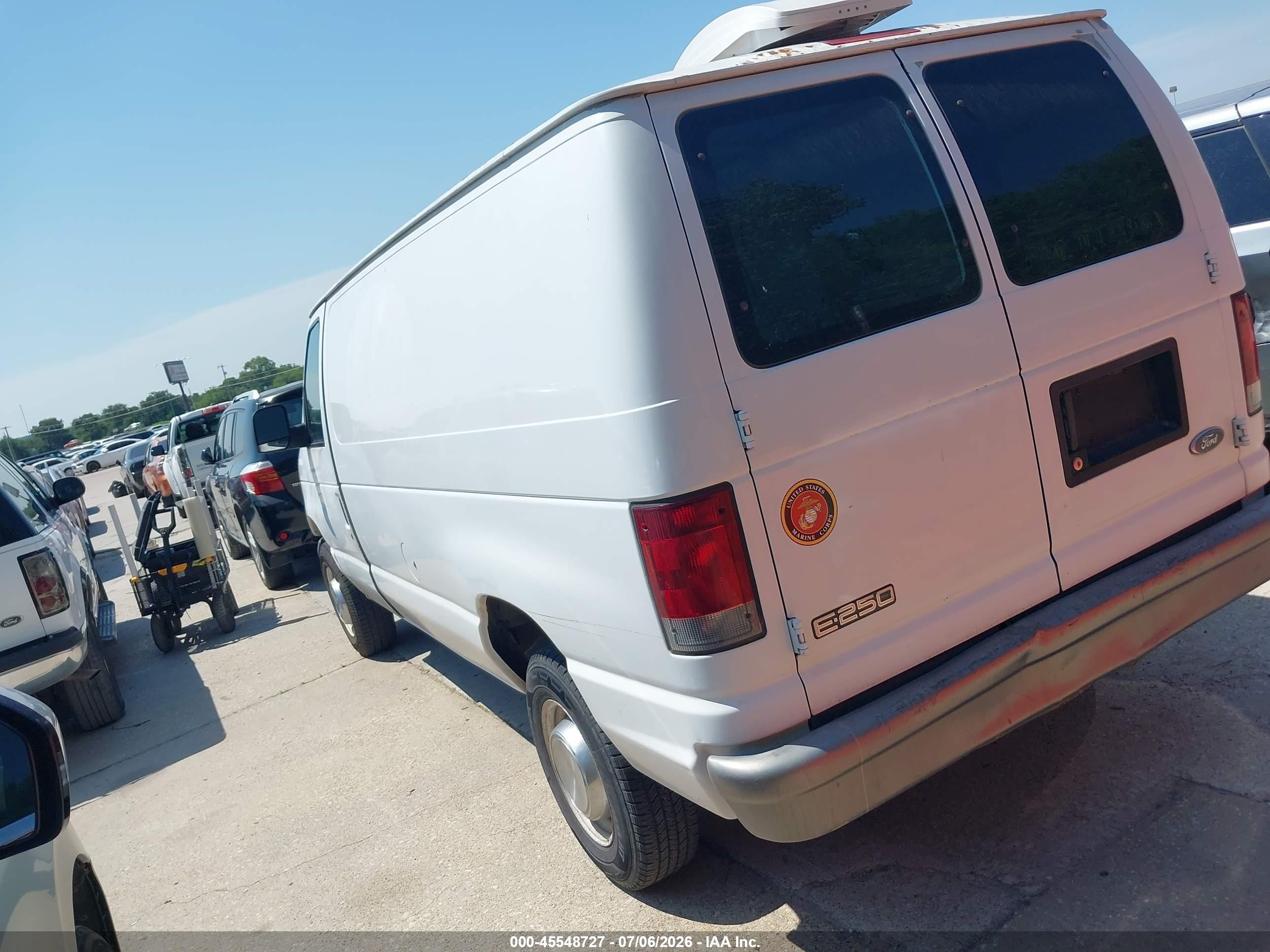 2004 Ford E-250 Commercial/recreational White vin: 1FTNE24L04HA79443