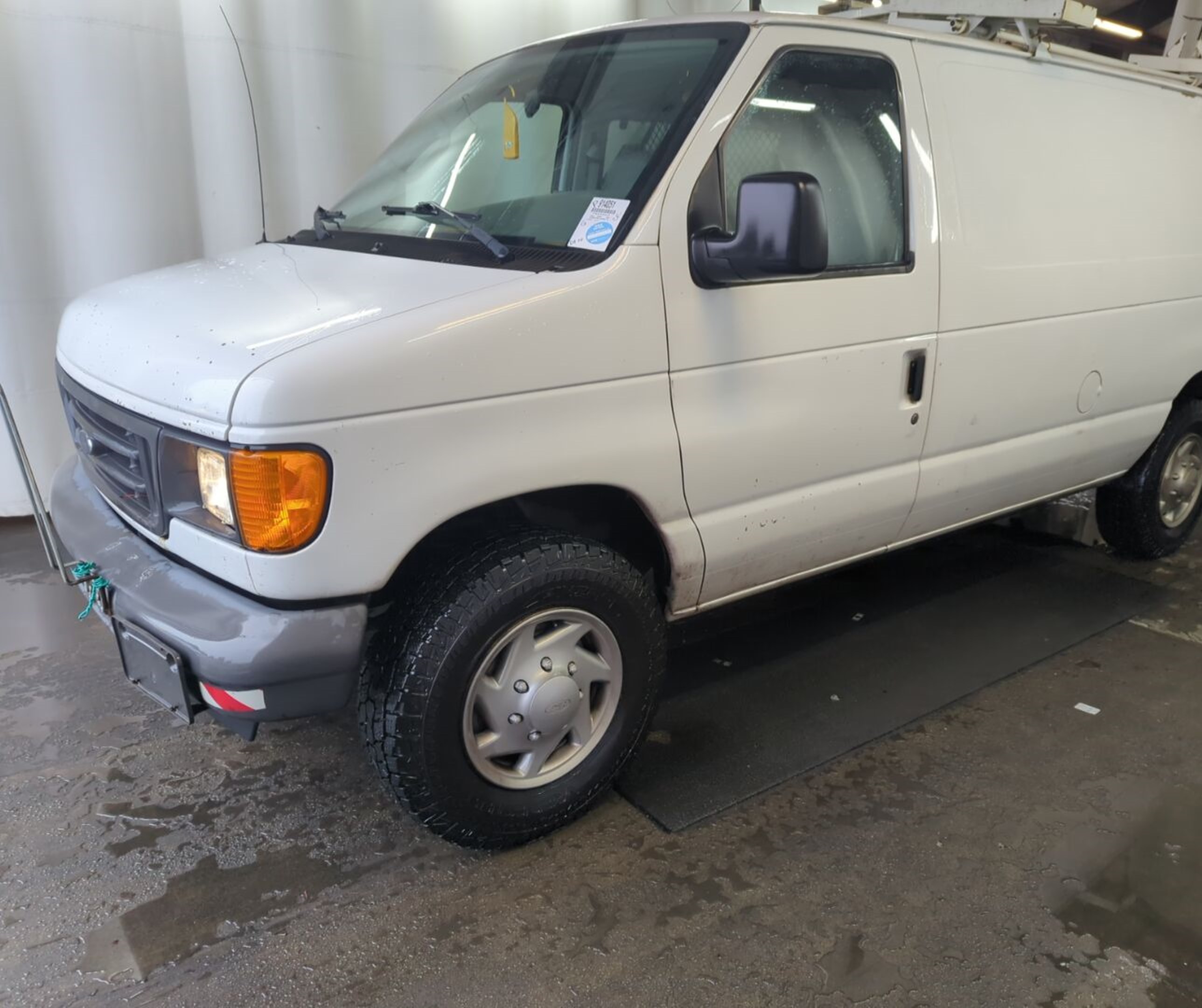 2007 Ford Econoline E250 Van vin: 1FTNE24L07DA44123
