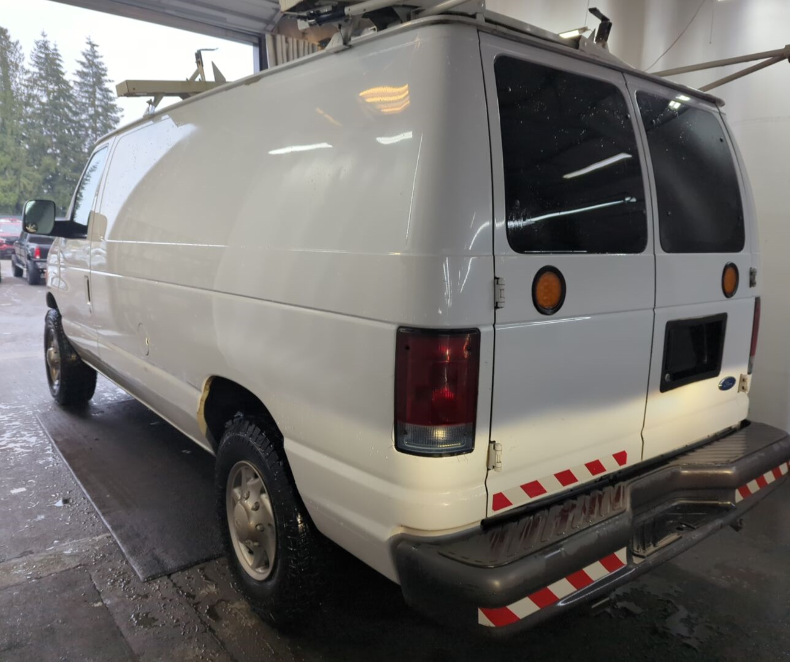 2007 Ford Econoline E250 Van vin: 1FTNE24L07DA44123