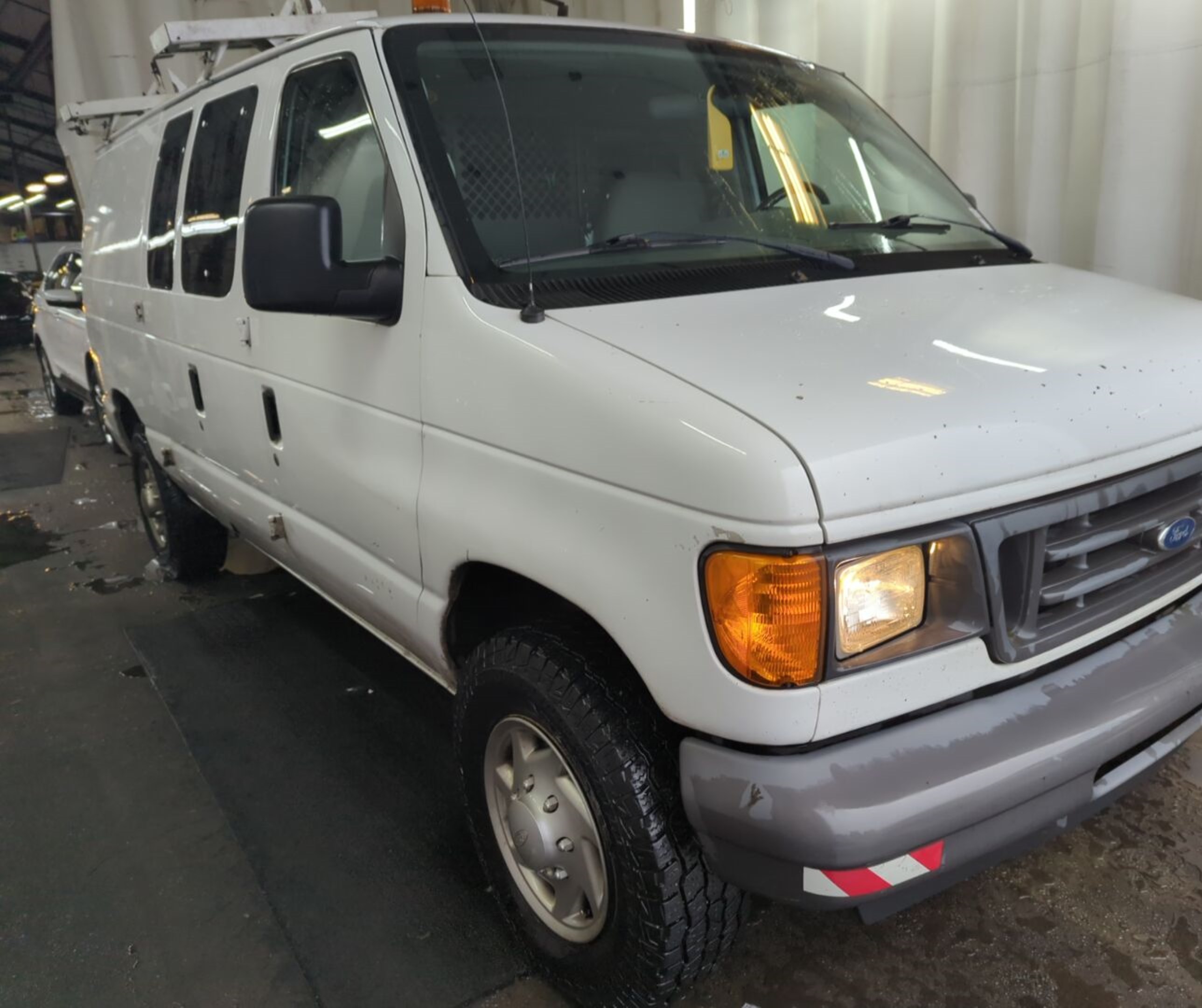 2007 Ford Econoline E250 Van vin: 1FTNE24L07DA44123