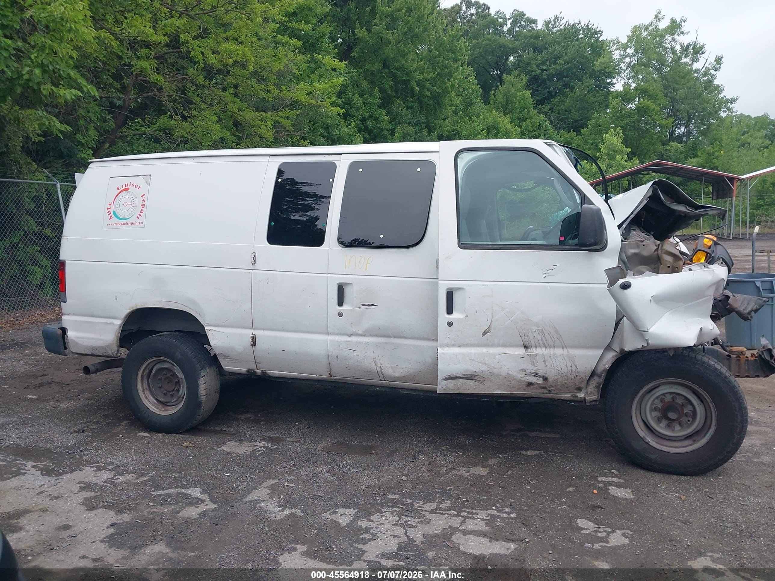 2009 Ford E-250 Commercial/recreational White vin: 1FTNE24L09DA81952