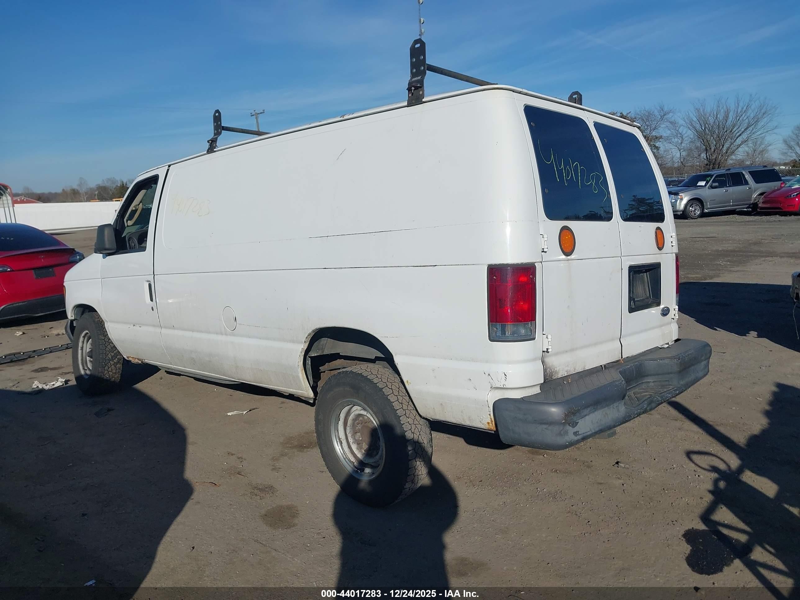 2007 Ford E-250 Commercial/recreational White vin: 1FTNE24L17DA39593