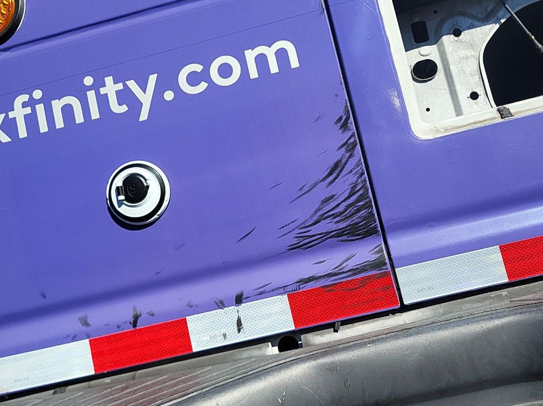 2007 Ford Econoline E250 Van vin: 1FTNE24L17DA44163