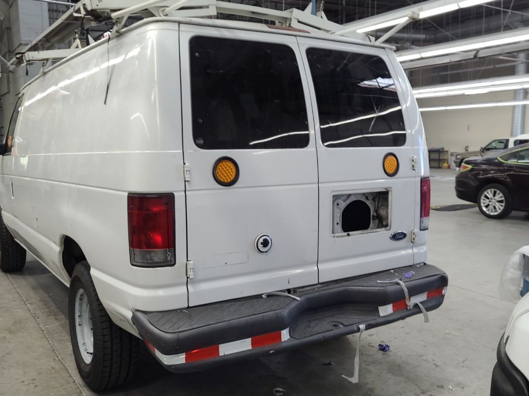 2007 Ford Econoline E250 Van vin: 1FTNE24L17DA44163