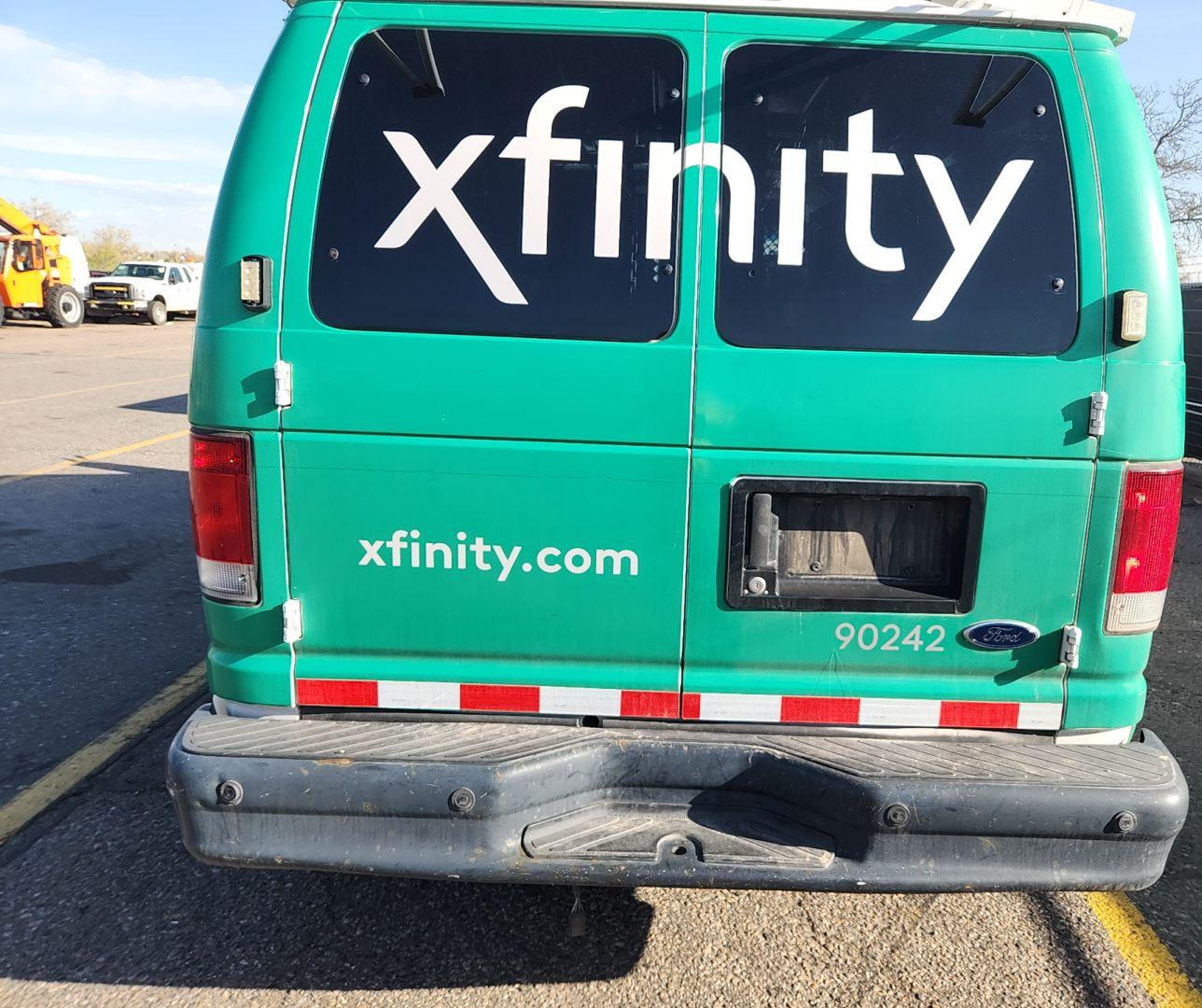 1FTNE24L18DB53403
