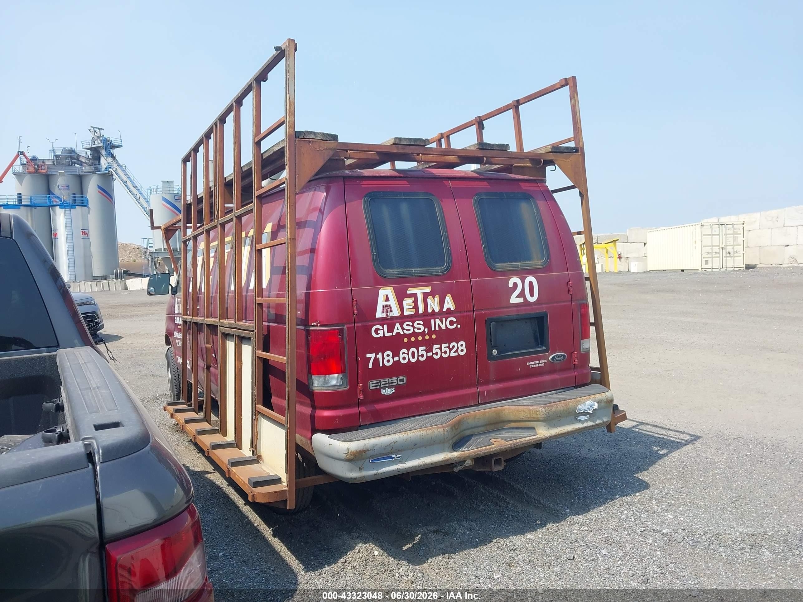2000 Ford E-250 Commercial/recreational Red vin: 1FTNE24L1YHA32475