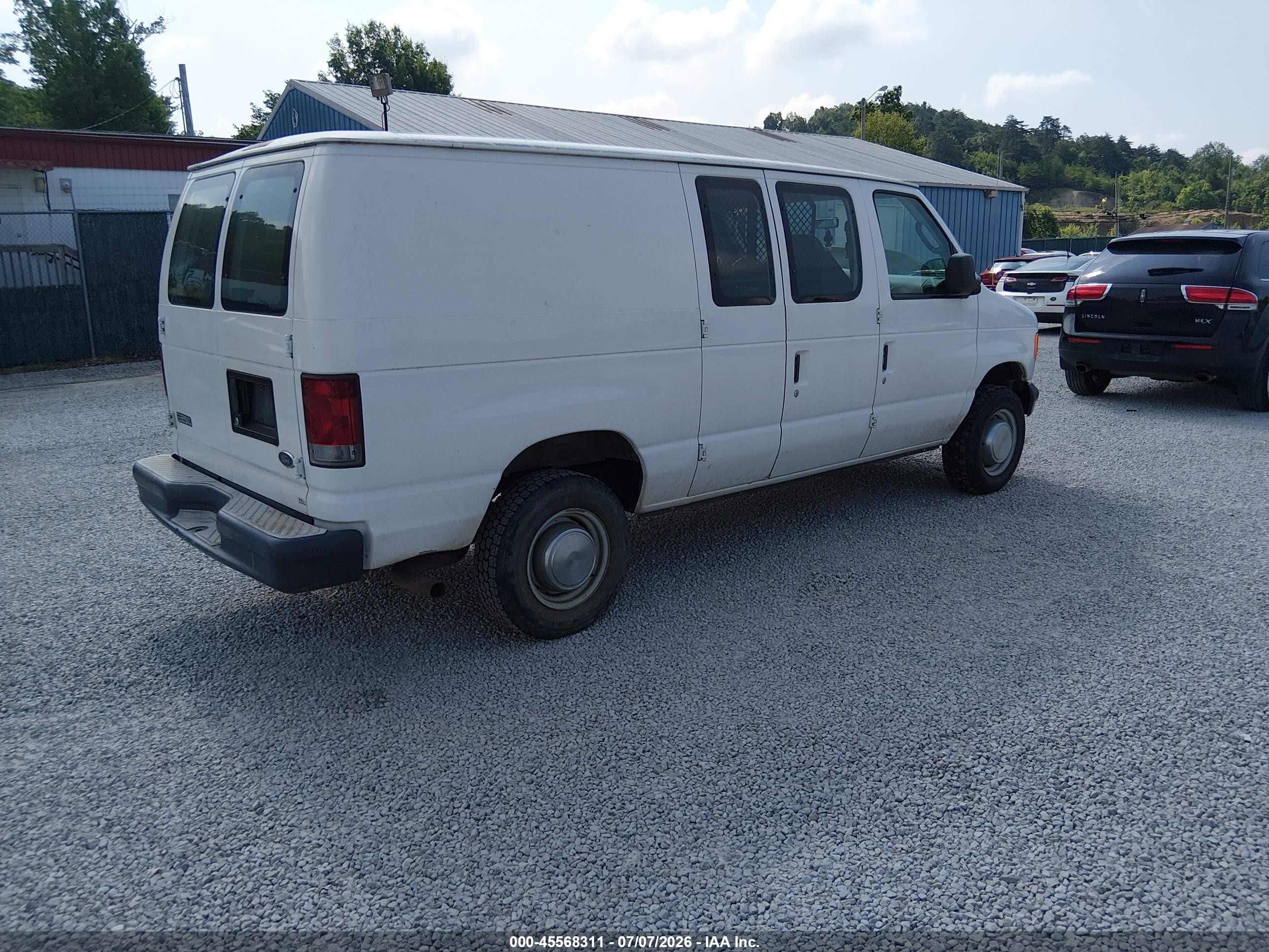 2003 Ford E-250 Commercial/recreational White vin: 1FTNE24L23HC04652