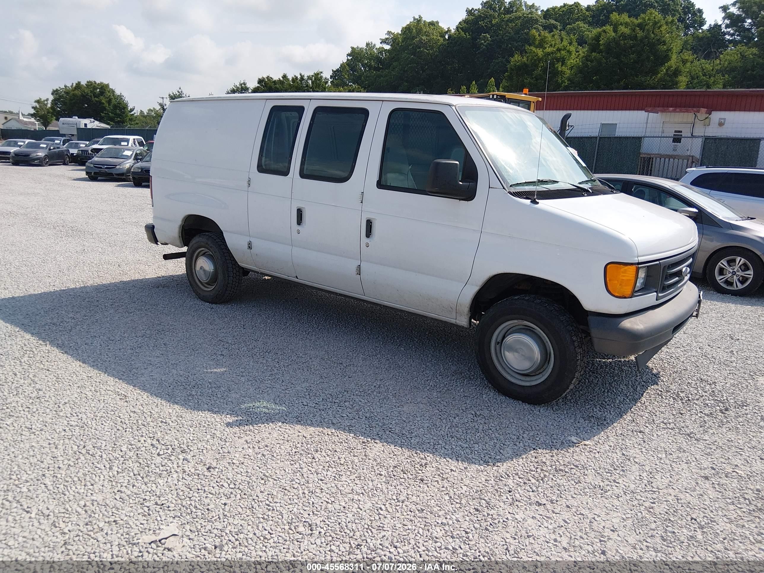2003 Ford E-250 Commercial/recreational White vin: 1FTNE24L23HC04652
