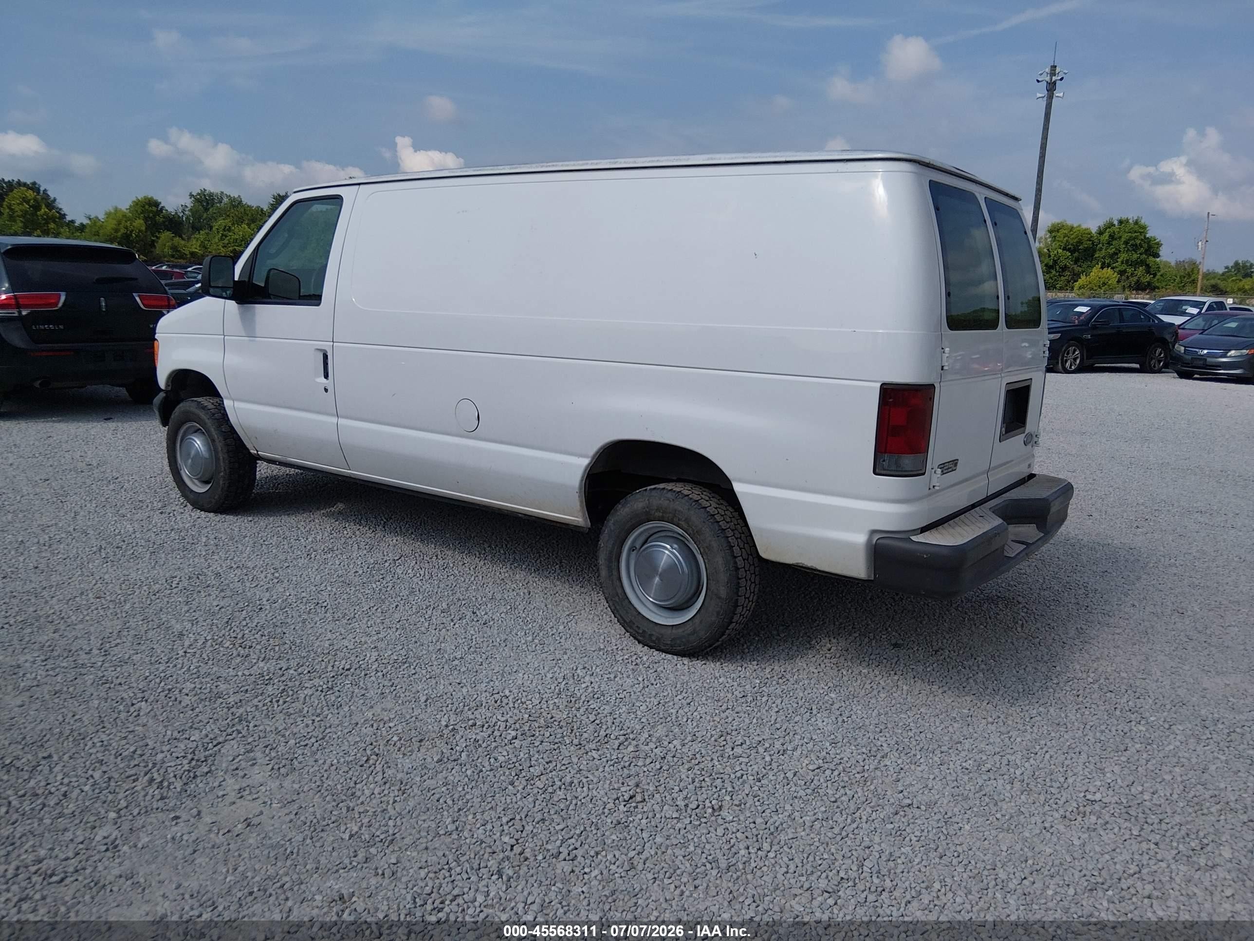2003 Ford E-250 Commercial/recreational White vin: 1FTNE24L23HC04652