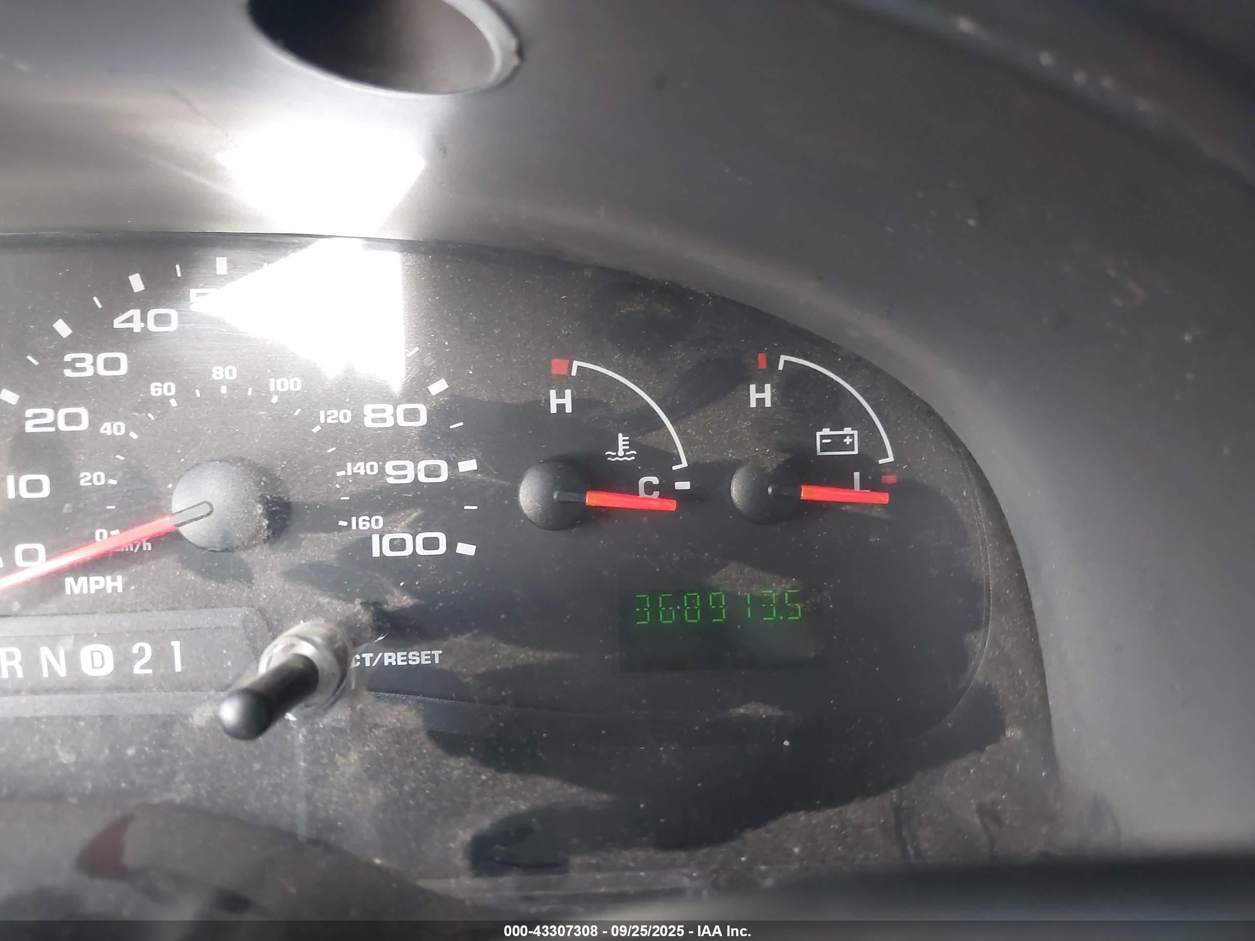 2006 Ford E-250 Commercial/recreational White vin: 1FTNE24L26DB34145
