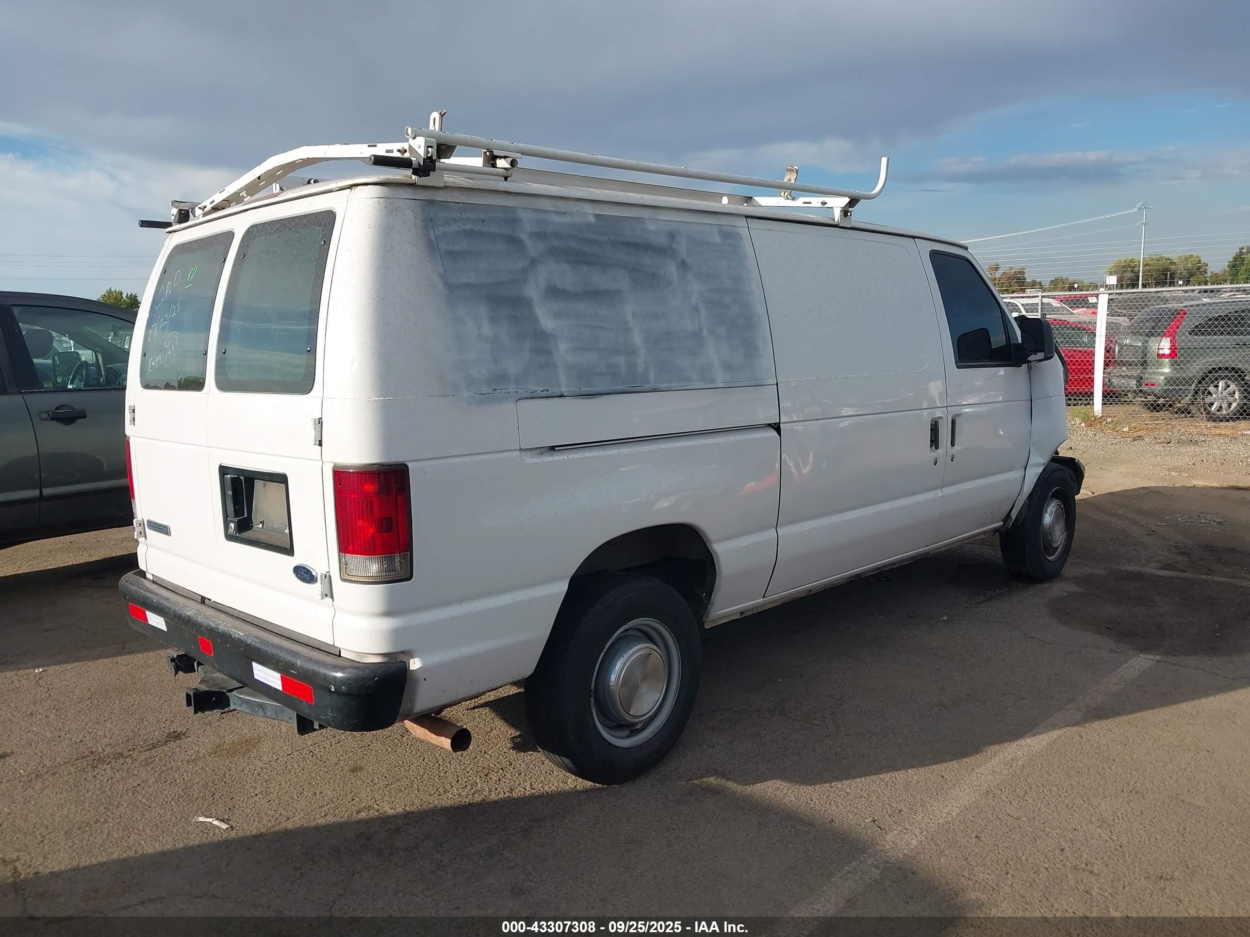 2006 Ford E-250 Commercial/recreational White vin: 1FTNE24L26DB34145