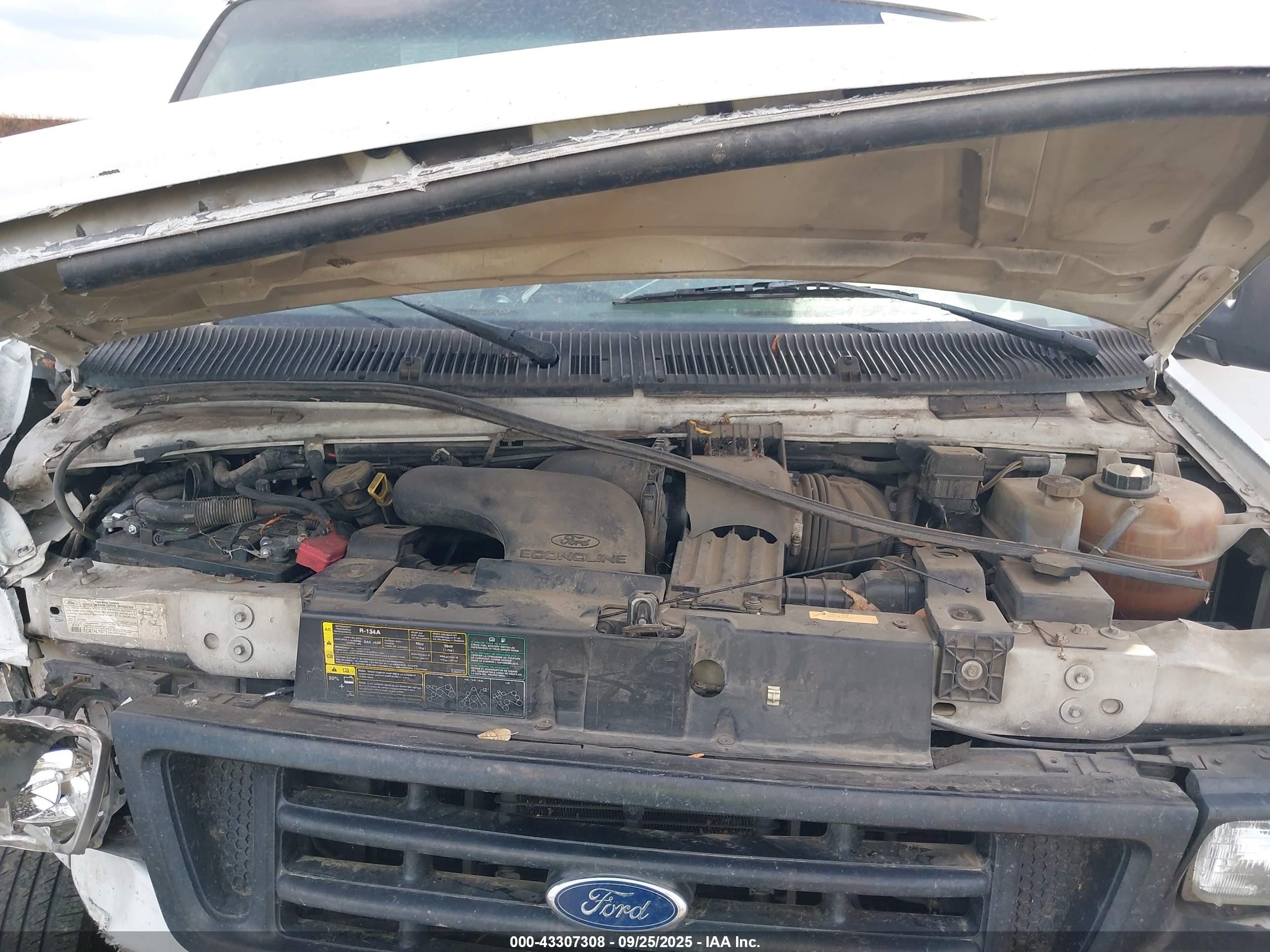 2006 Ford E-250 Commercial/recreational White vin: 1FTNE24L26DB34145
