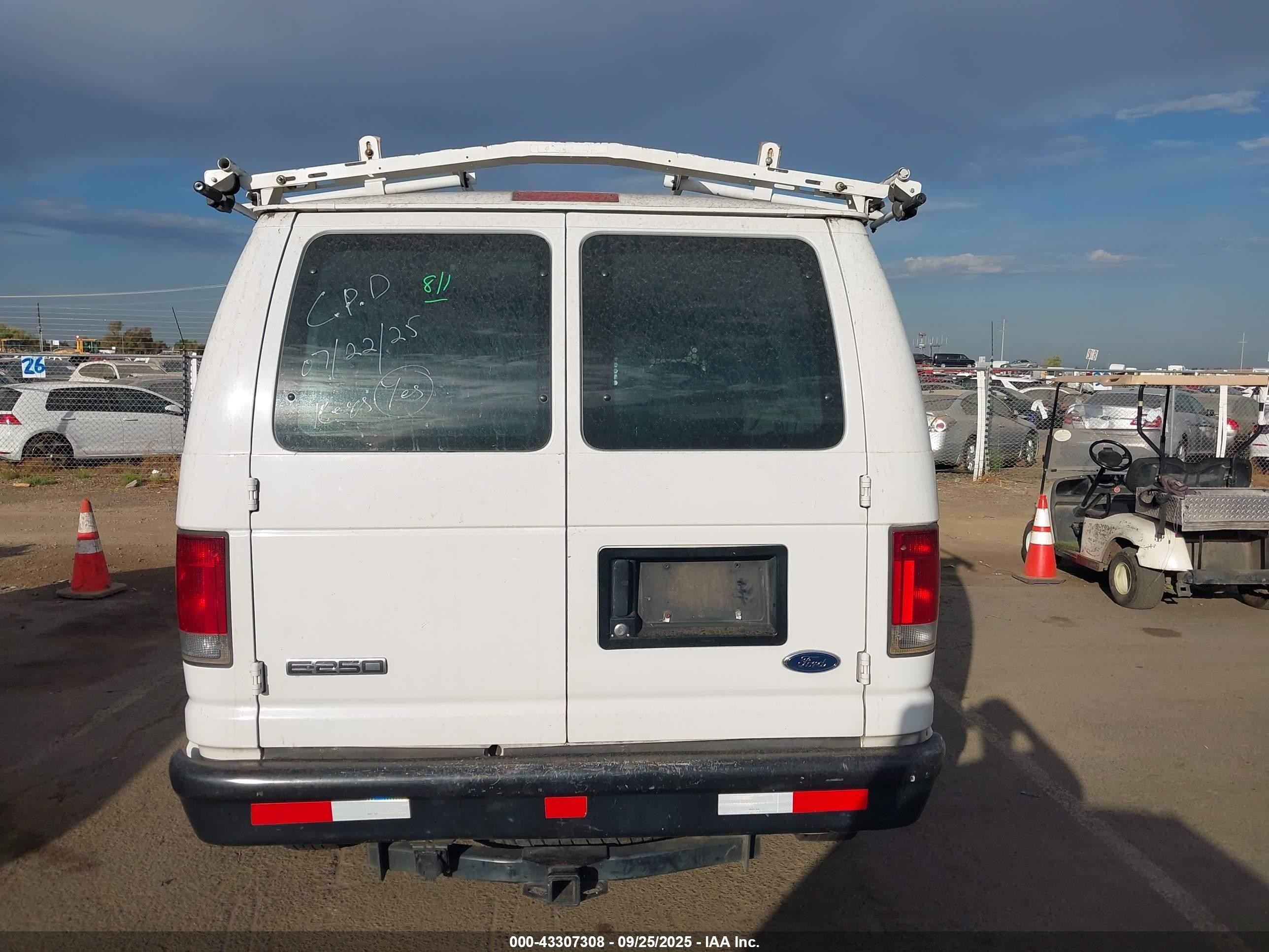 2006 Ford E-250 Commercial/recreational White vin: 1FTNE24L26DB34145