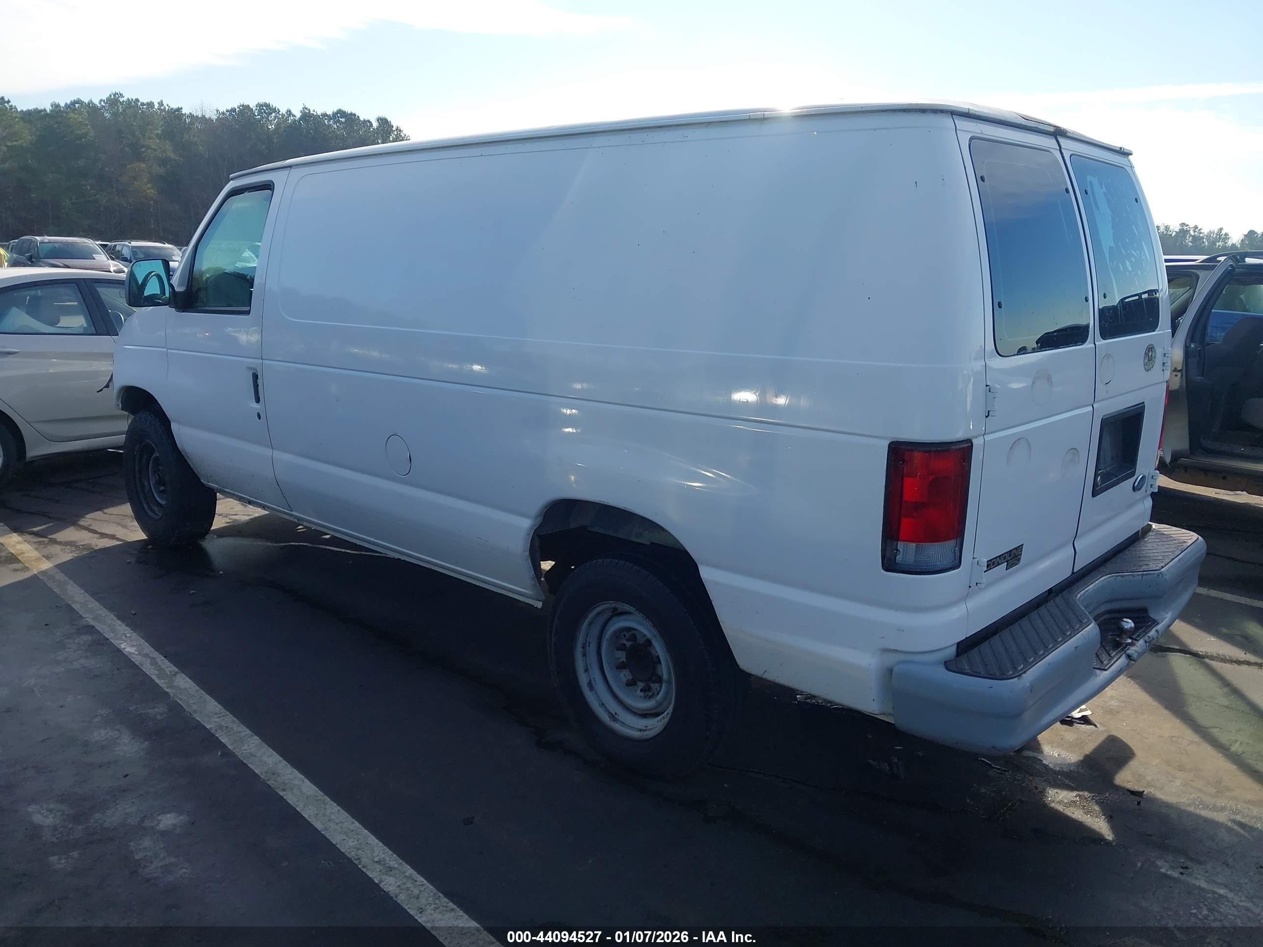 1998 Ford E-250 Commercial/recreational White vin: 1FTNE24L2WHA06402