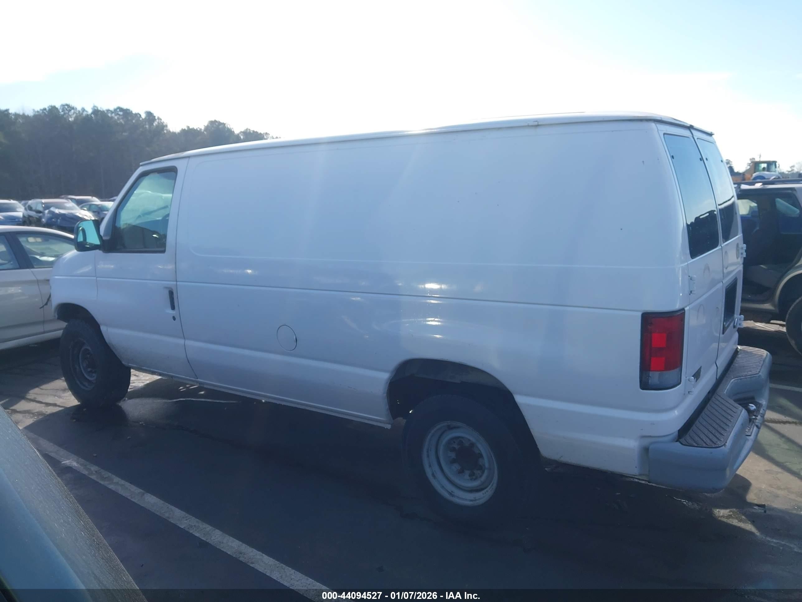 1998 Ford E-250 Commercial/recreational White vin: 1FTNE24L2WHA06402