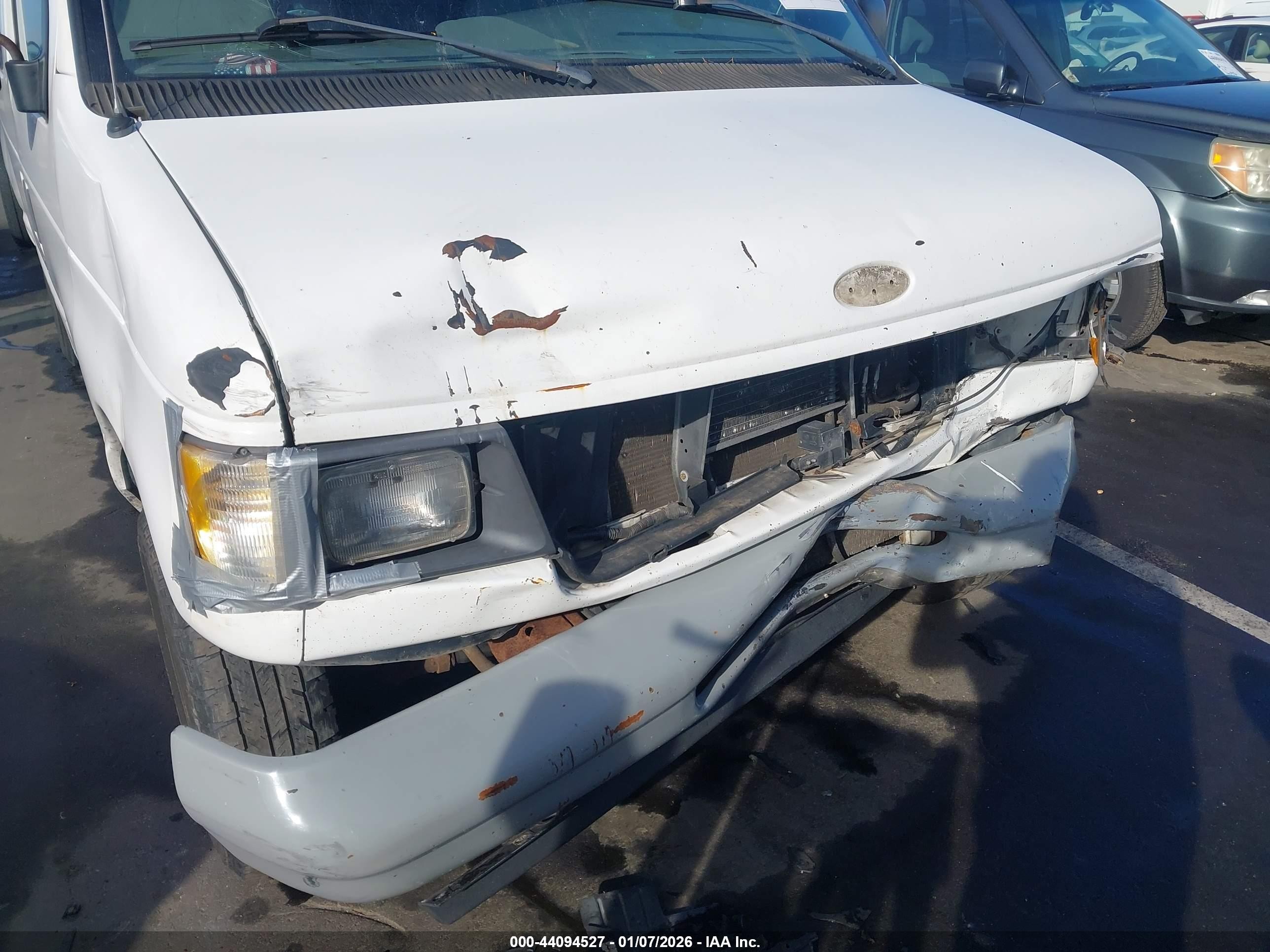 1998 Ford E-250 Commercial/recreational White vin: 1FTNE24L2WHA06402