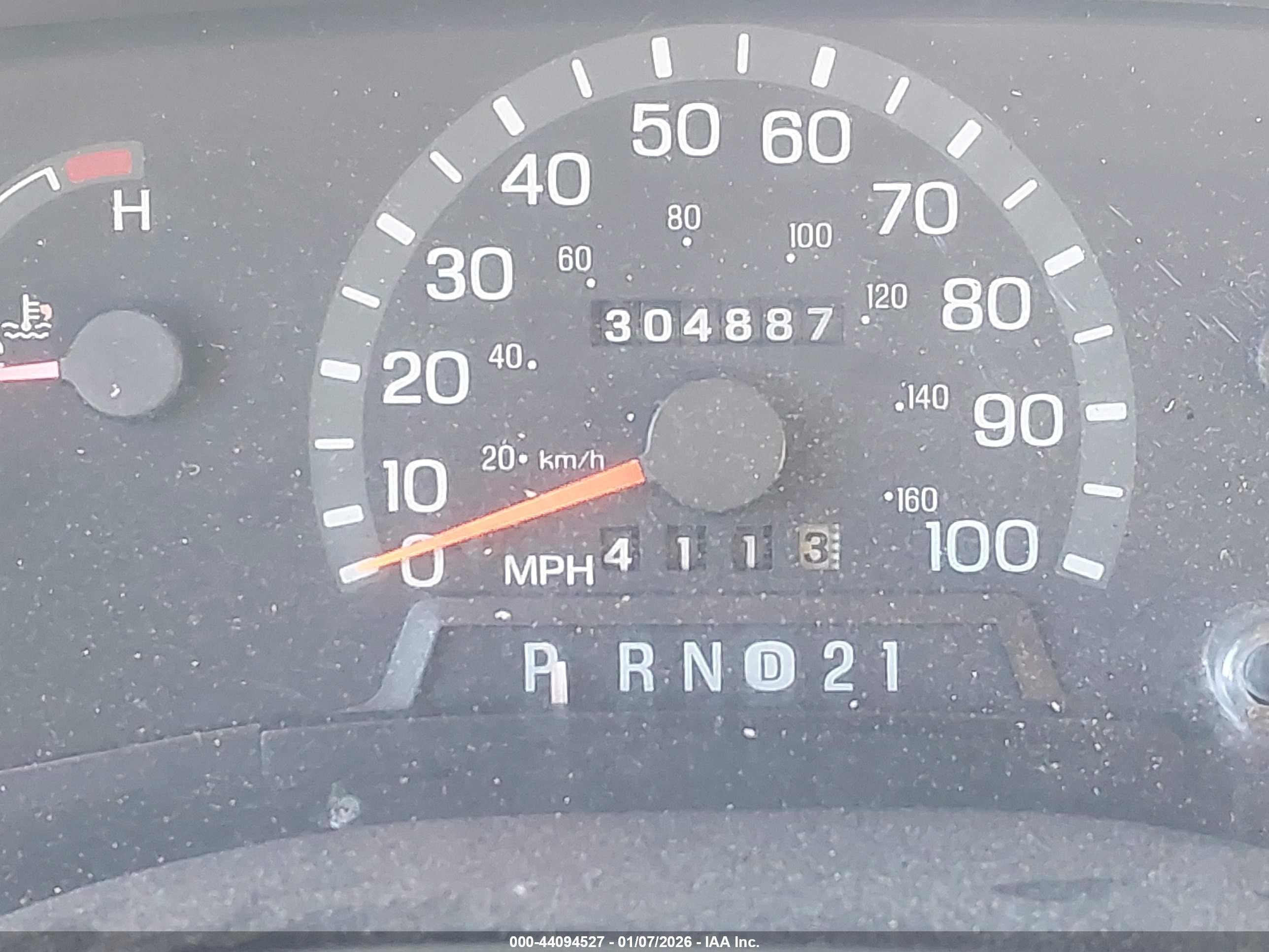 1998 Ford E-250 Commercial/recreational White vin: 1FTNE24L2WHA06402