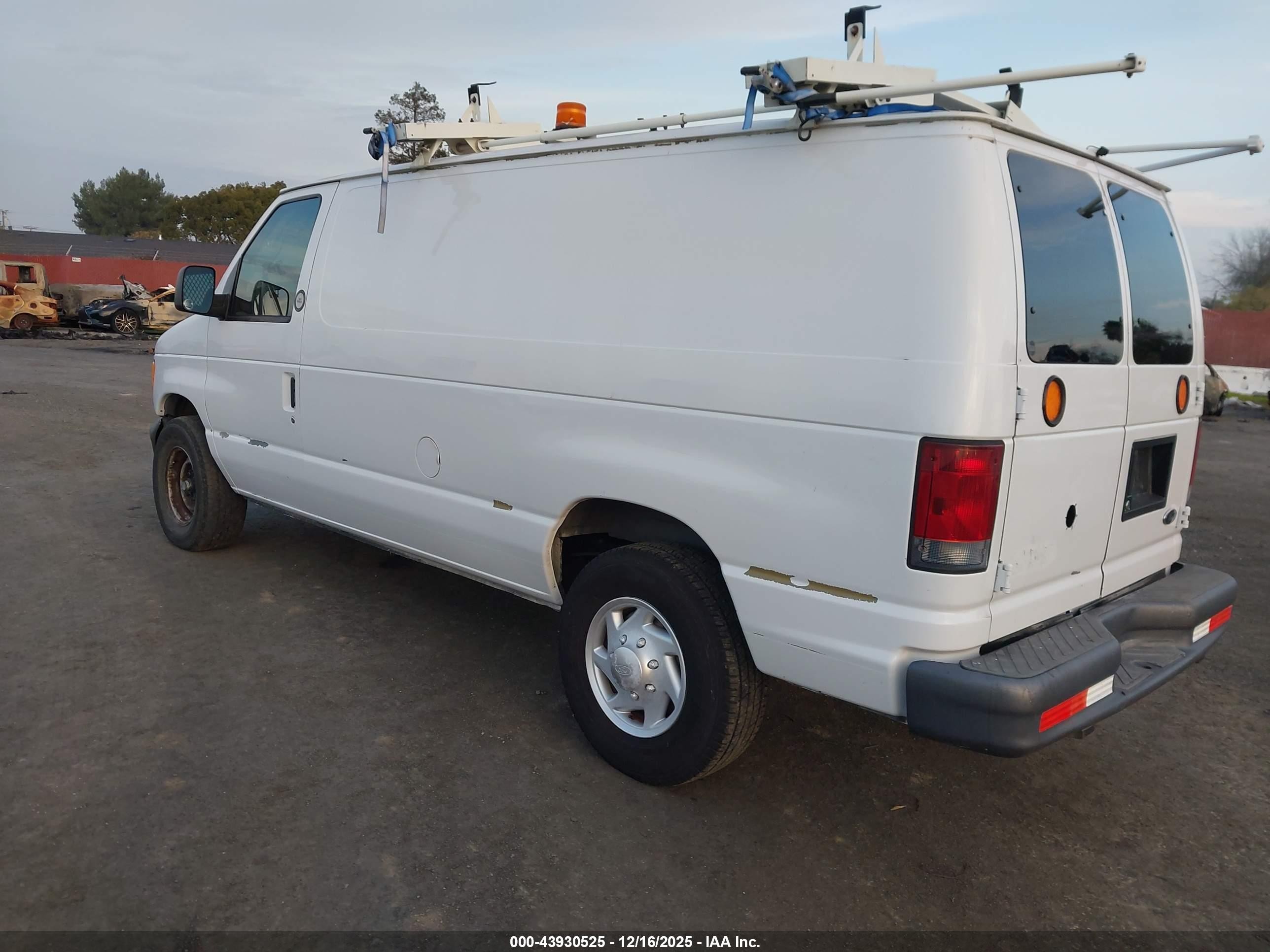 2007 Ford E-250 Commercial/recreational White vin: 1FTNE24L37DA70862