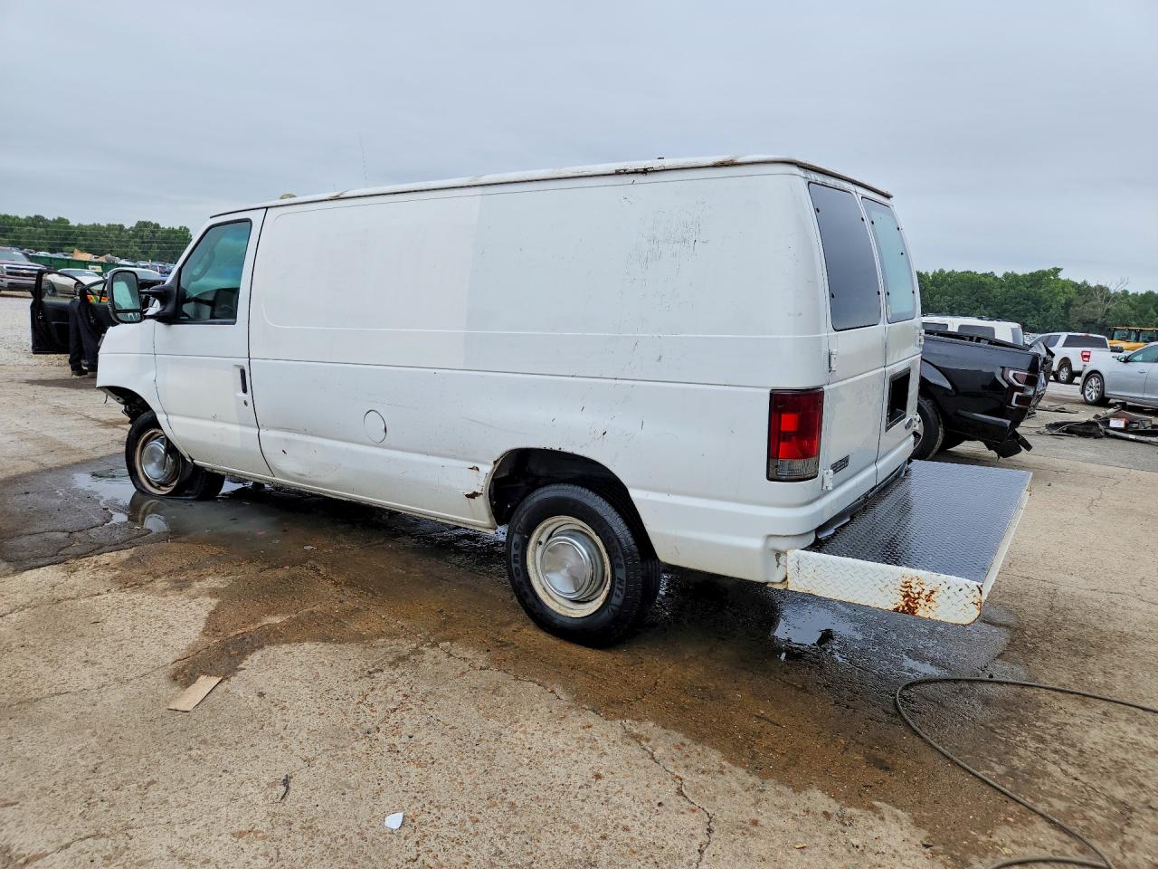 2005 Ford Econoline E250 Van White vin: 1FTNE24L45HA36869