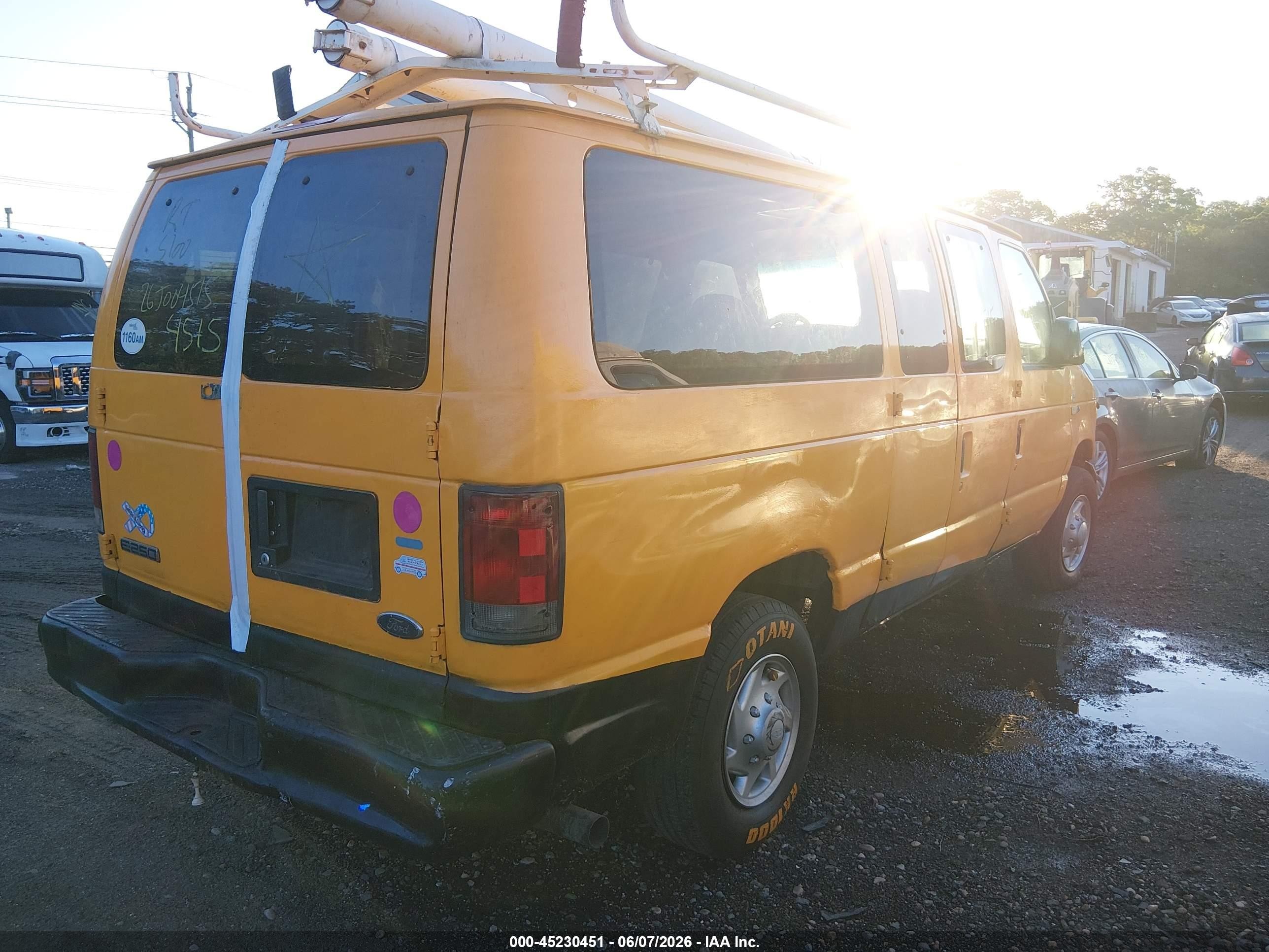 2006 Ford E-250 Commercial/recreational Yellow vin: 1FTNE24L46DB08677