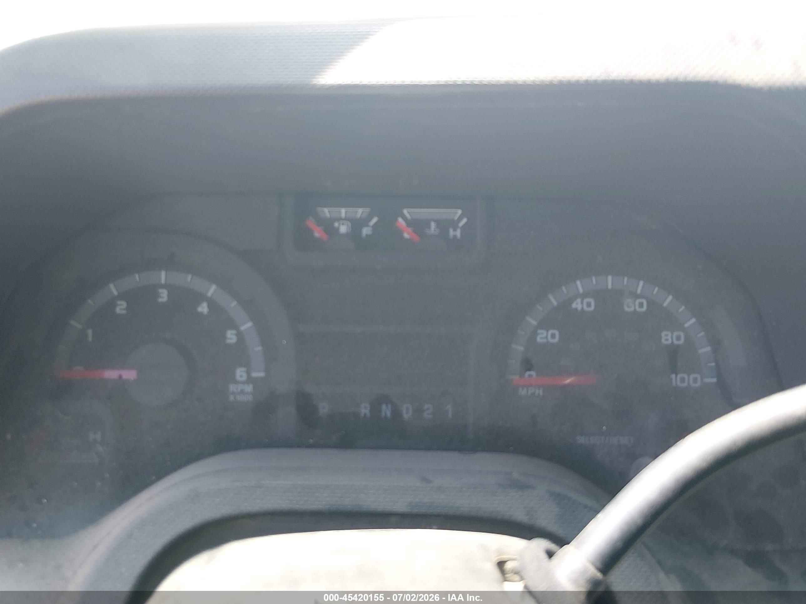 2009 Ford E-250   White vin: 1FTNE24L59DA00816