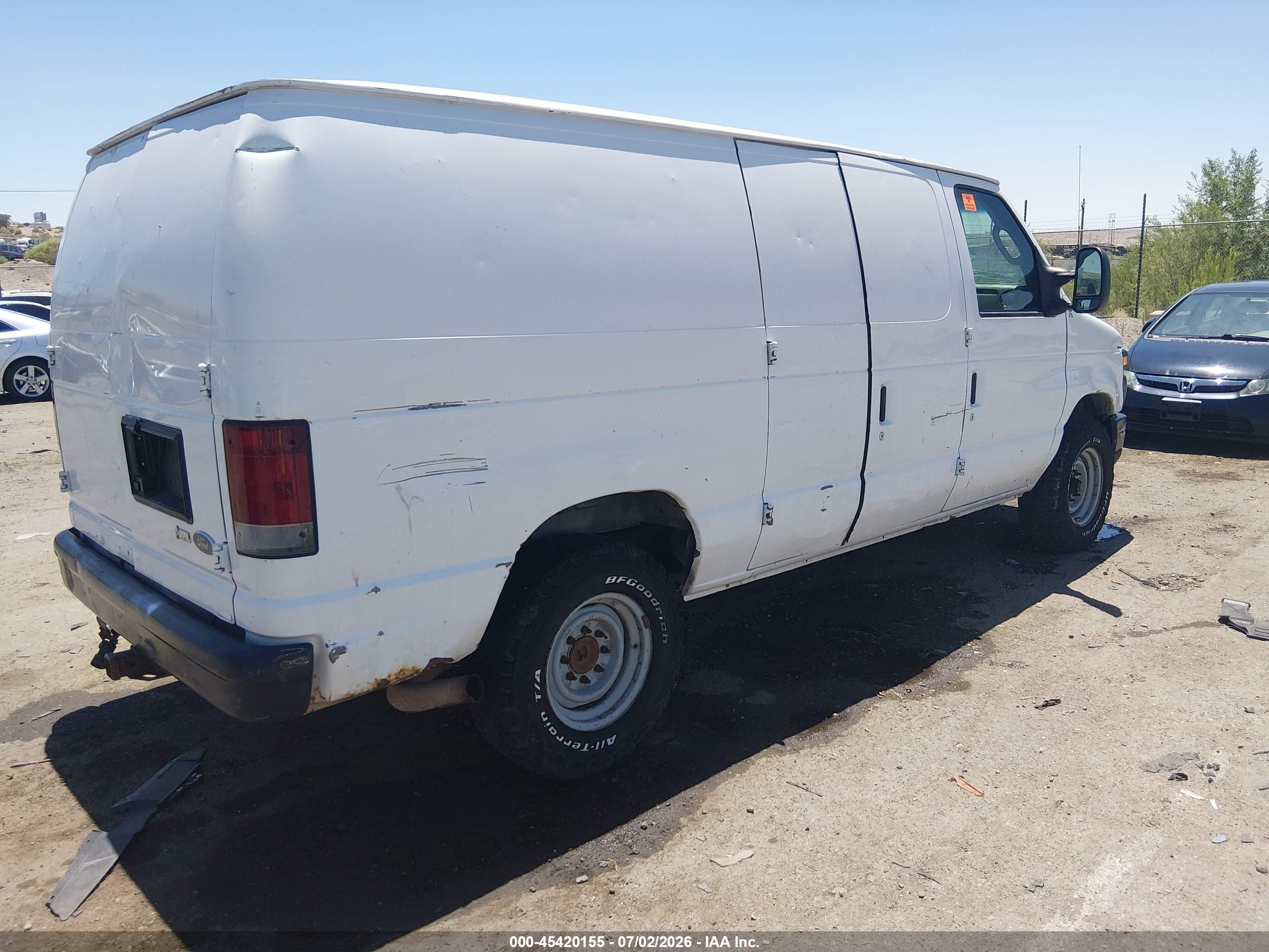 2009 Ford E-250   White vin: 1FTNE24L59DA00816