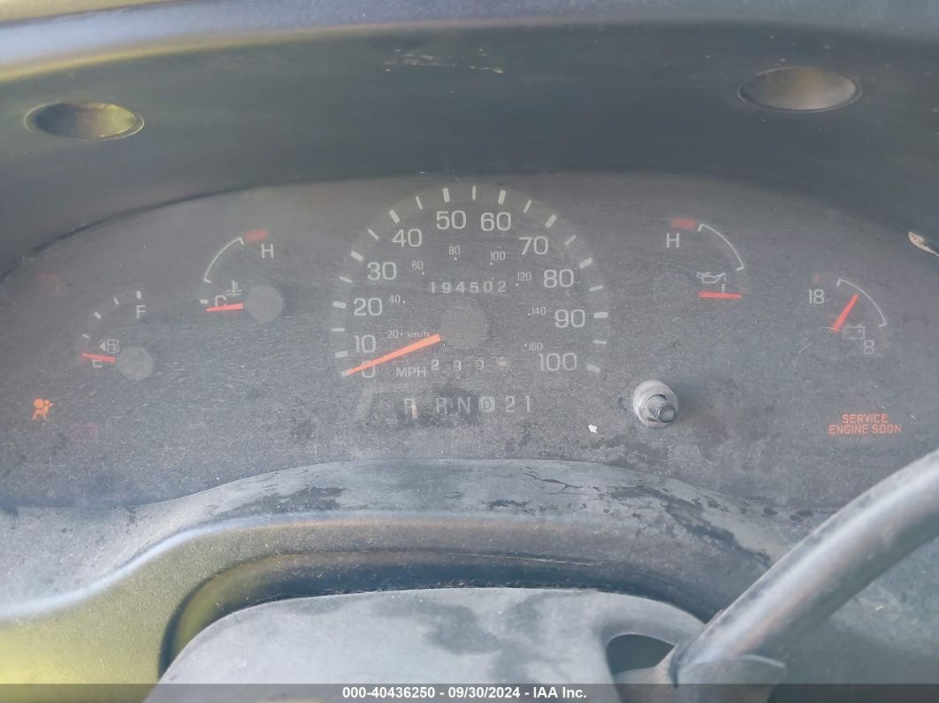 1998 Ford E-250 Commercial/recreational White vin: 1FTNE24L5WHA07964