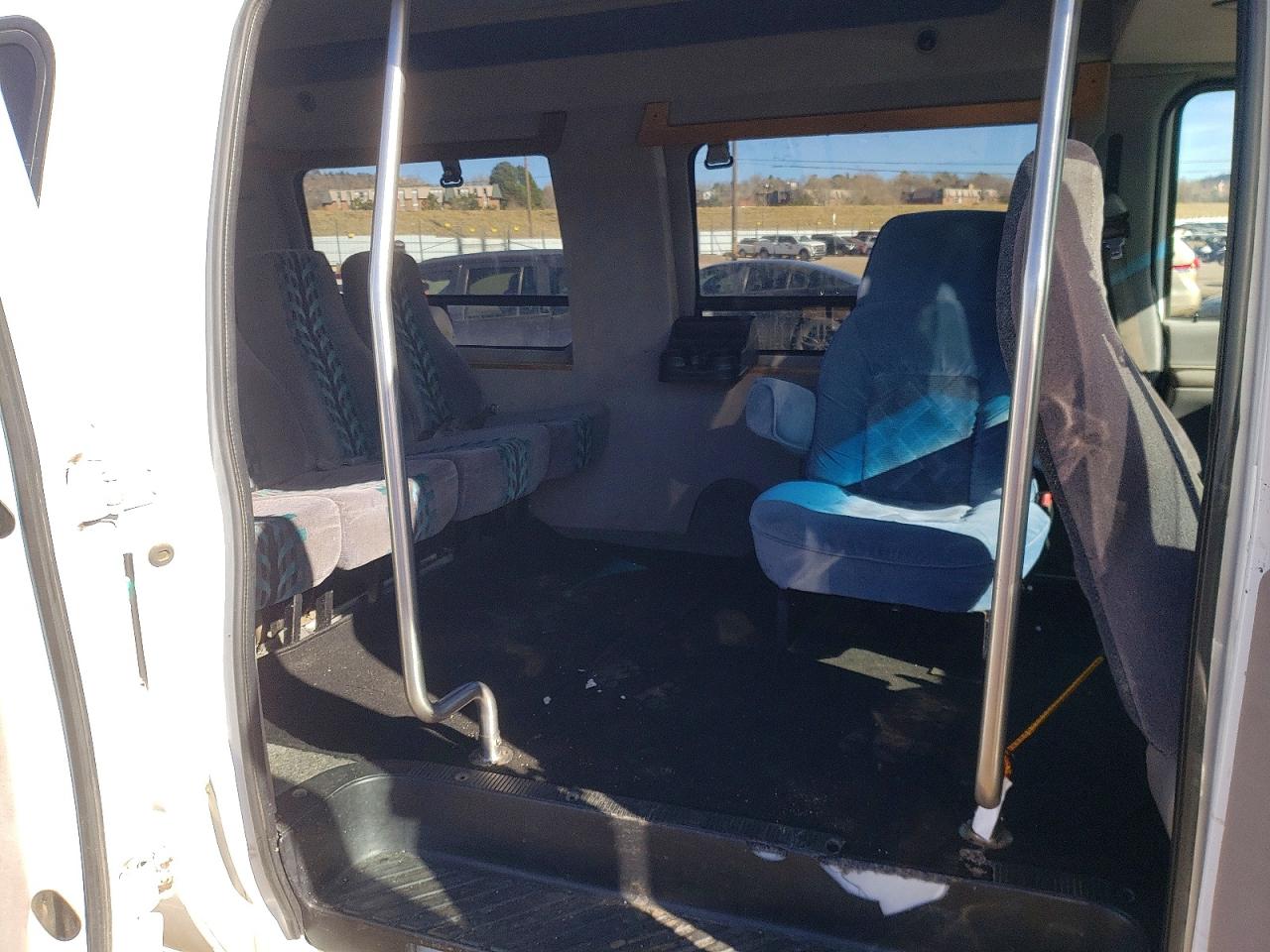 1998 Ford Econoline E250 Van White vin: 1FTNE24L5WHB73059
