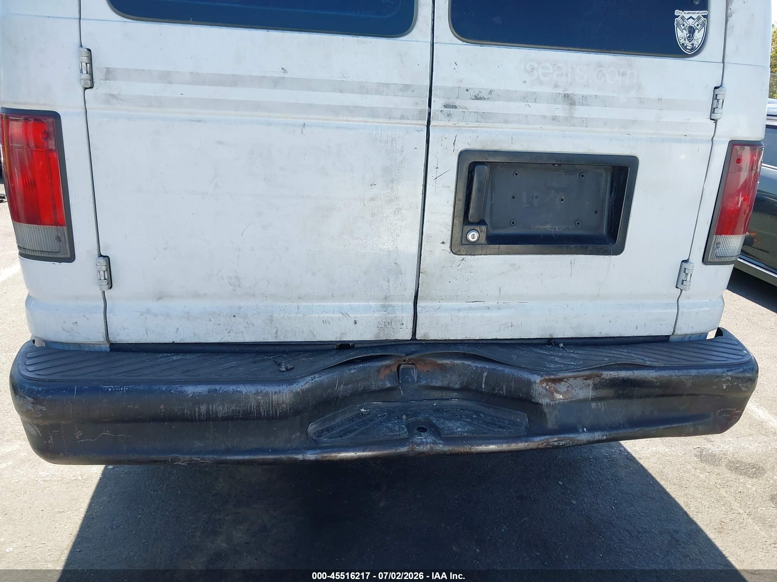 2001 Ford E-250   White vin: 1FTNE24L61HA29075