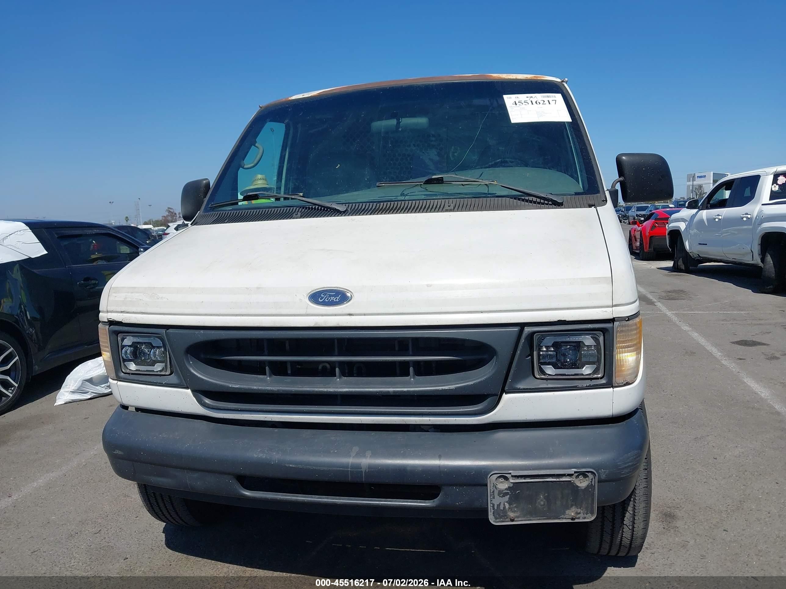 2001 Ford E-250   White vin: 1FTNE24L61HA29075
