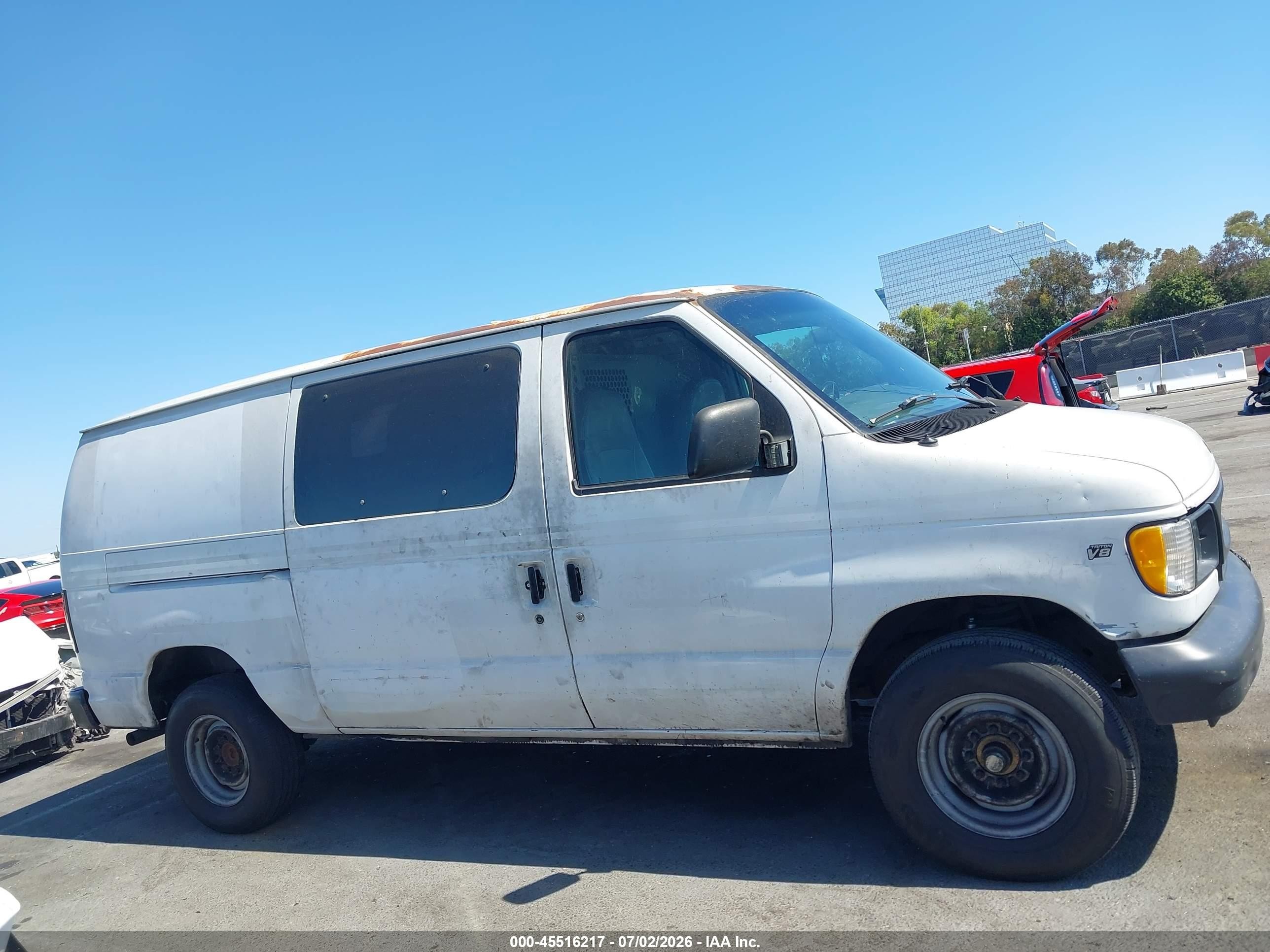 2001 Ford E-250   White vin: 1FTNE24L61HA29075