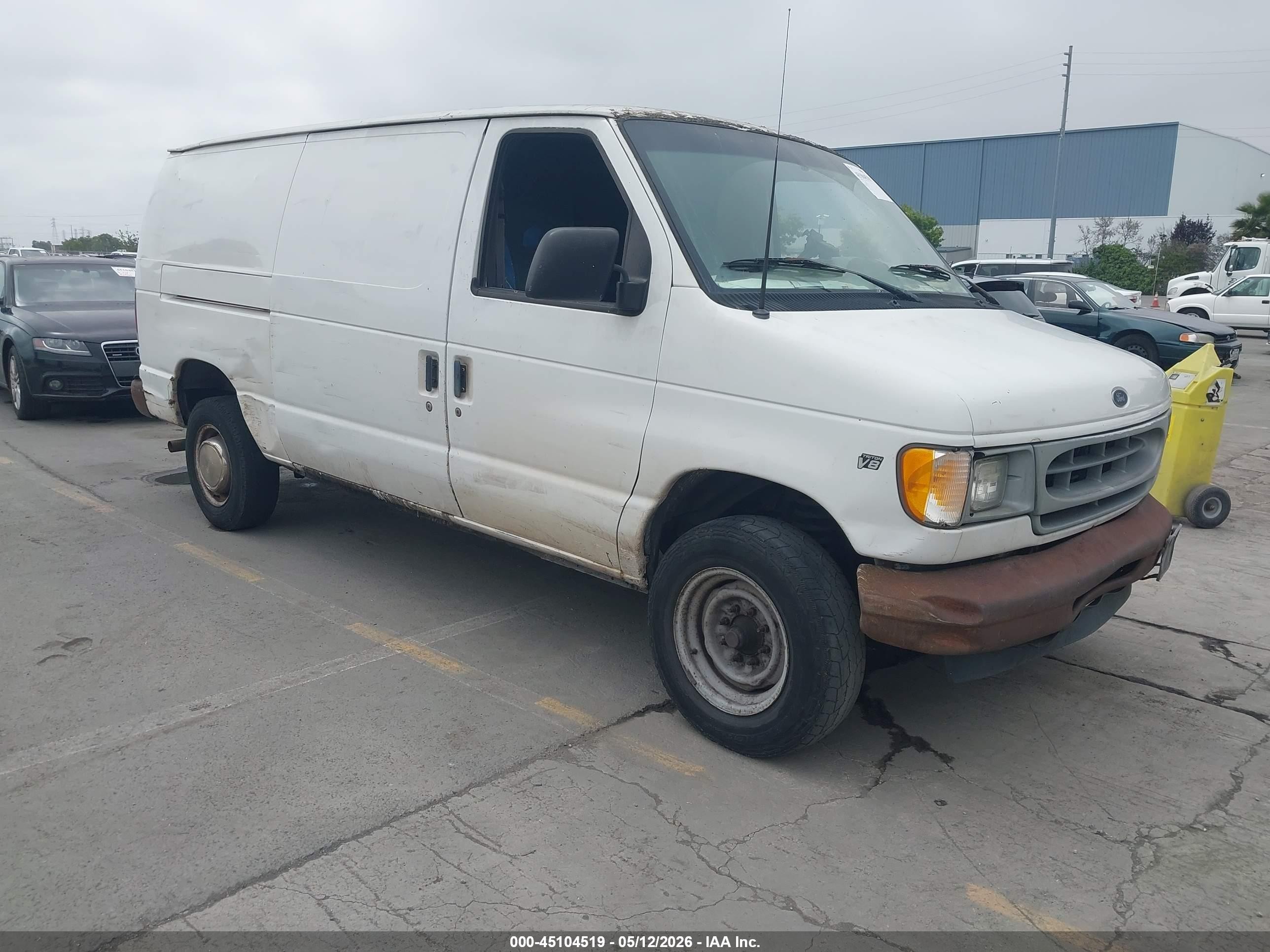 2001 Ford E-250 Commercial/recreational White vin: 1FTNE24L61HA98848